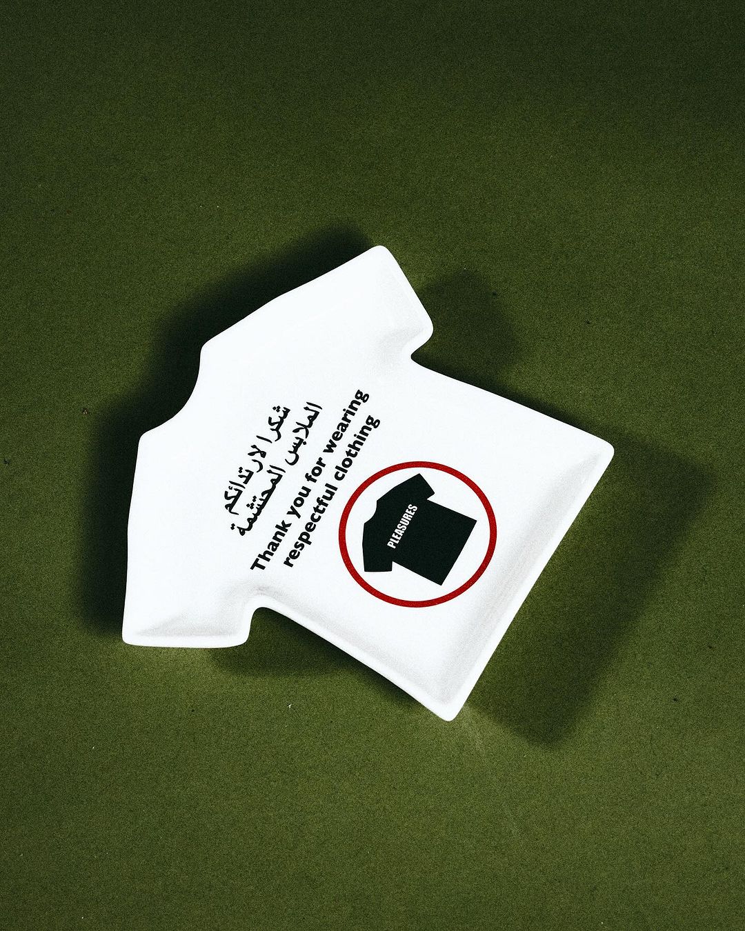 ��PLEASURES/�ץ쥸�㡼����RESPECTABLE CERAMIC TRAY ����ߥå��ȥ졼 / WHITE