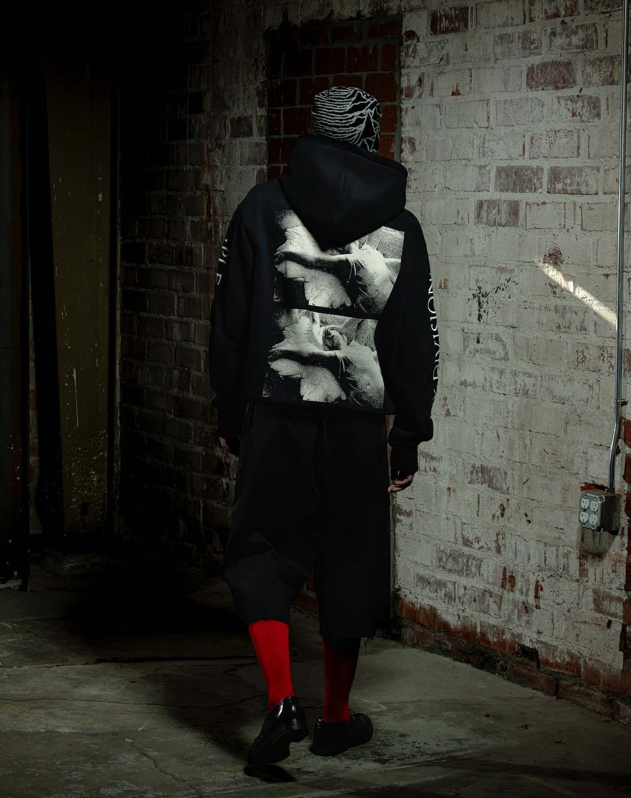 PLEASURES/ץ쥸㡼JOY DIVISION/祤ǥTEAR US APART HOODIE ѡ / BLACK