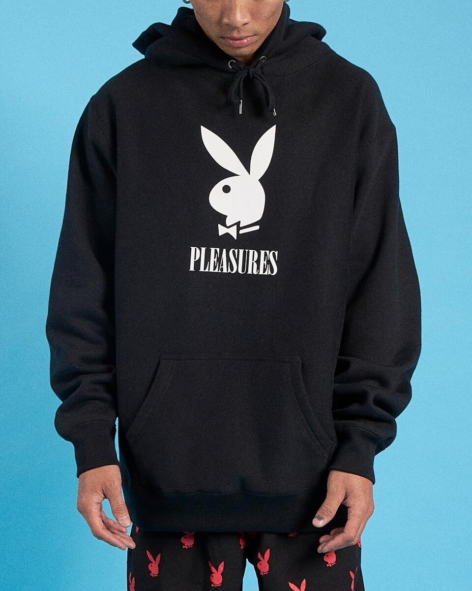 ��PLEASURES/�ץ쥸�㡼����PLAYBOY/�ץ쥤�ܡ�����PLAY HOODY �ѡ����� / BLACK �֥�å�