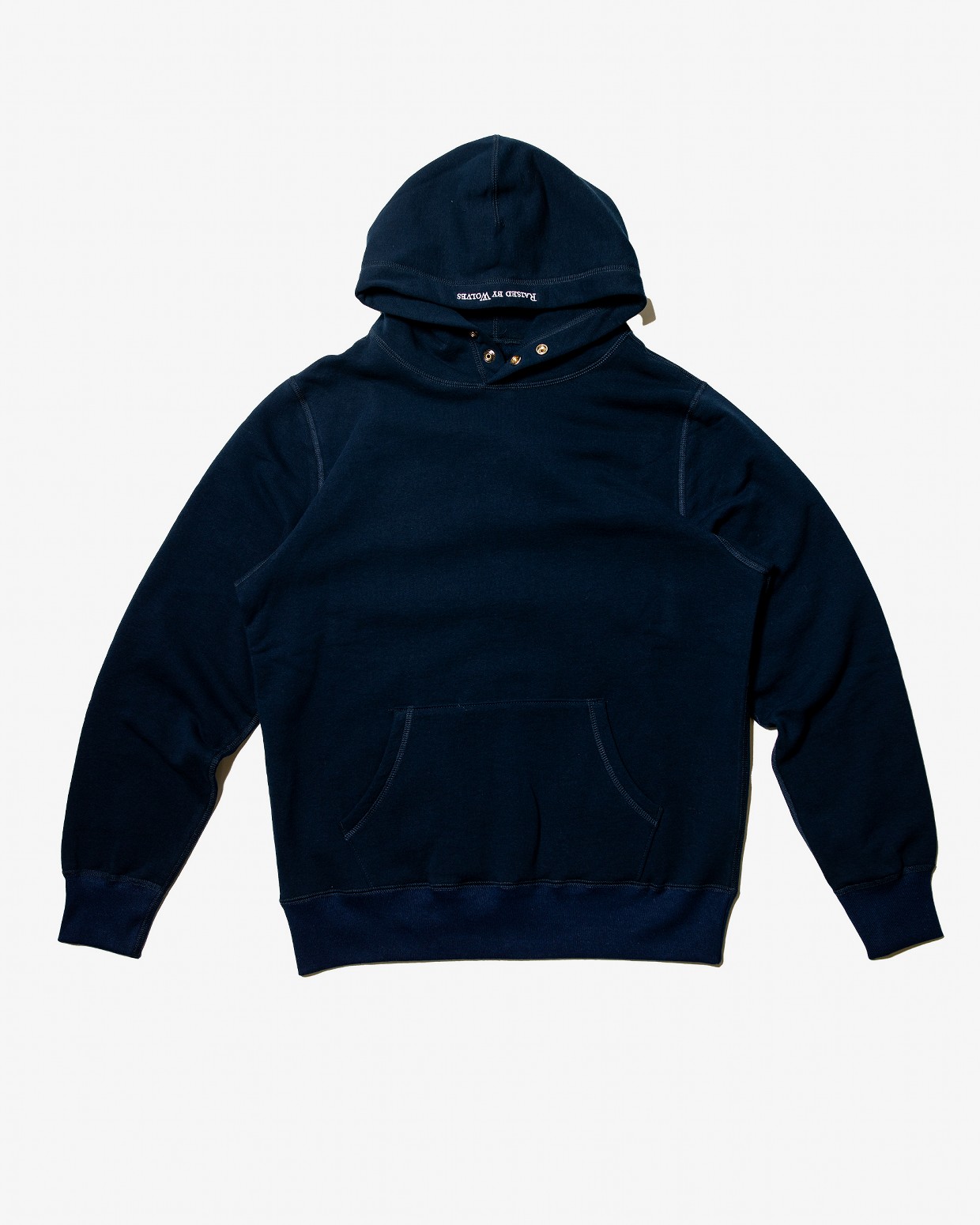 ��RAISED BY WOLVES/�쥤���ɥХ�����֥���CLASSIC SNAP HOODIE �ѡ����� / NAVY