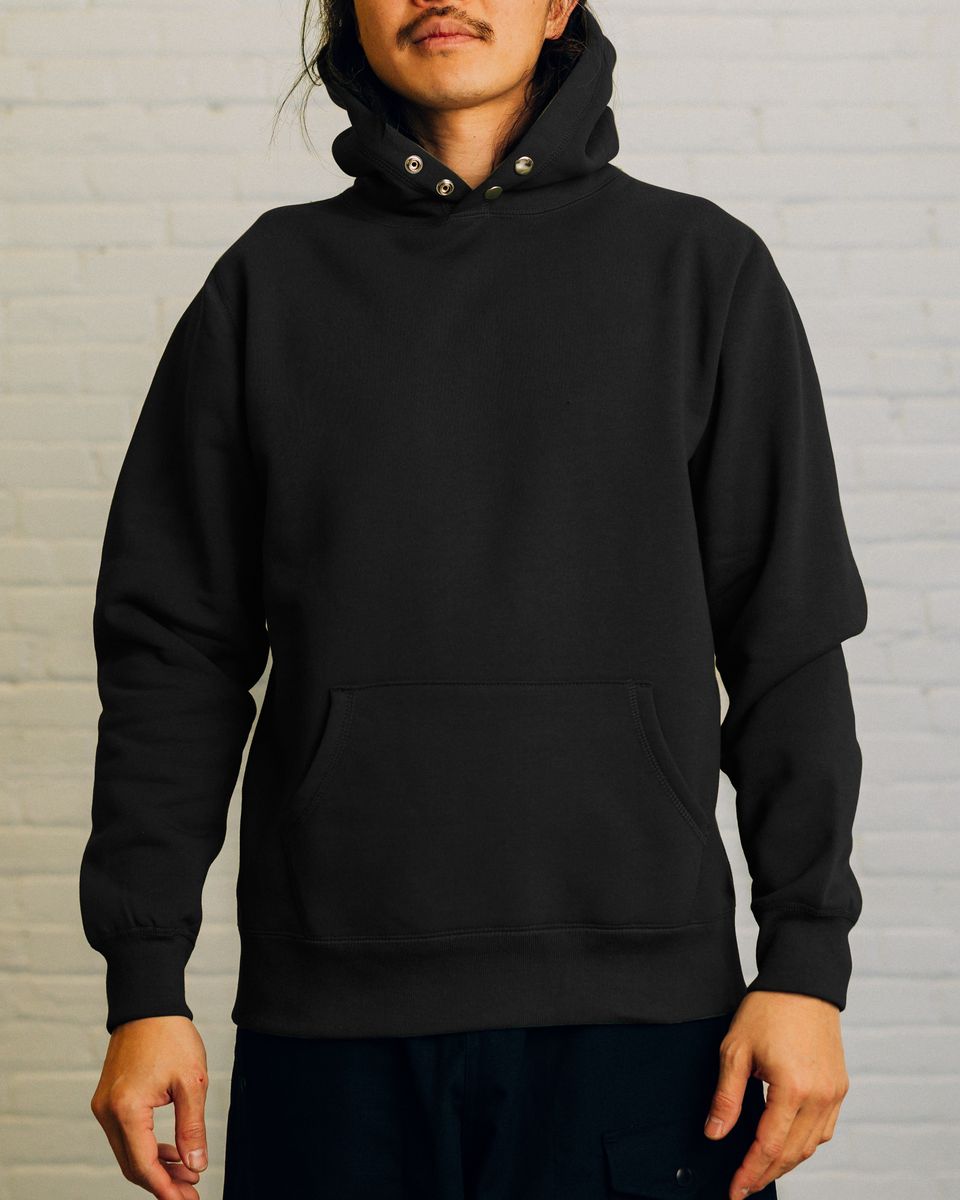 ��RAISED BY WOLVES/�쥤���ɥХ�����֥���CLASSIC SNAP HOODIE �ѡ����� / BLACK