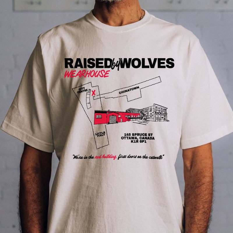 ��RAISED BY WOLVES/�쥤���ɥХ�����֥���SHOP TEE T����� / WHITE