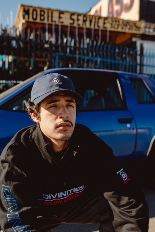 ��DIVINITIES/�ǥ��ӥ˥ƥ�������NAVI/CHAMPION HALF ZIP PULLOVER / BLACK �֥�å� ��