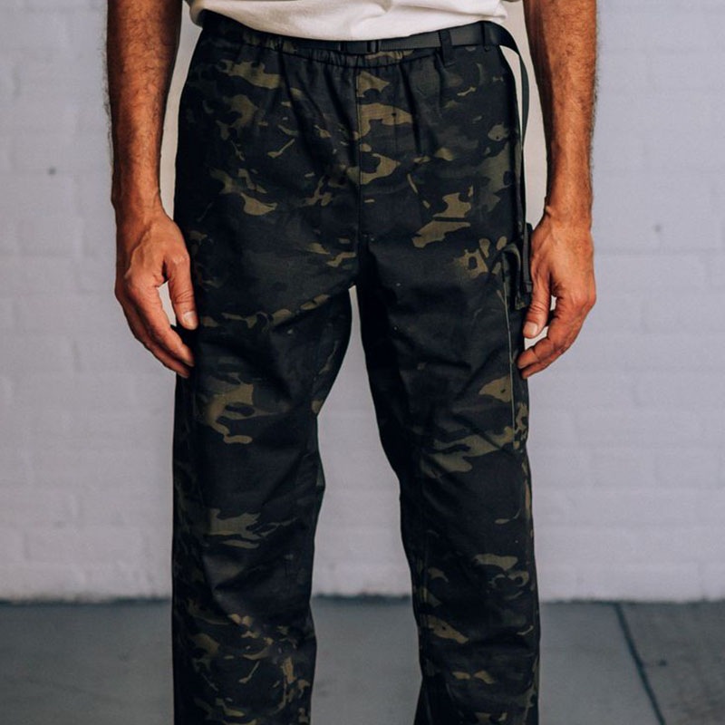 ��RAISED BY WOLVES/�쥤���ɥХ�����֥���MULTICAM HIKING PANTS V2 �ϥ����󥰥ѥ�� / BLACK