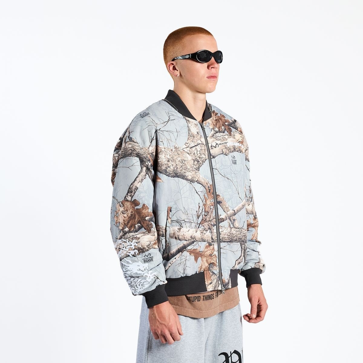 ��PLEASURES/�ץ쥸�㡼����DRAGON BOMBER �ܥ�С����㥱�å� / GREY EDGE