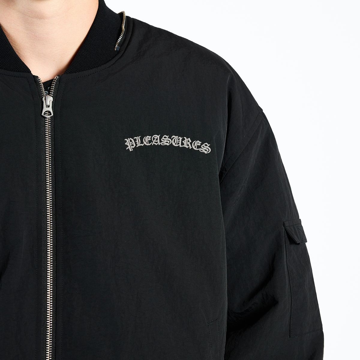 PLEASURES/ץ쥸㡼DRAGON BOMBER ܥС㥱å / BLACK