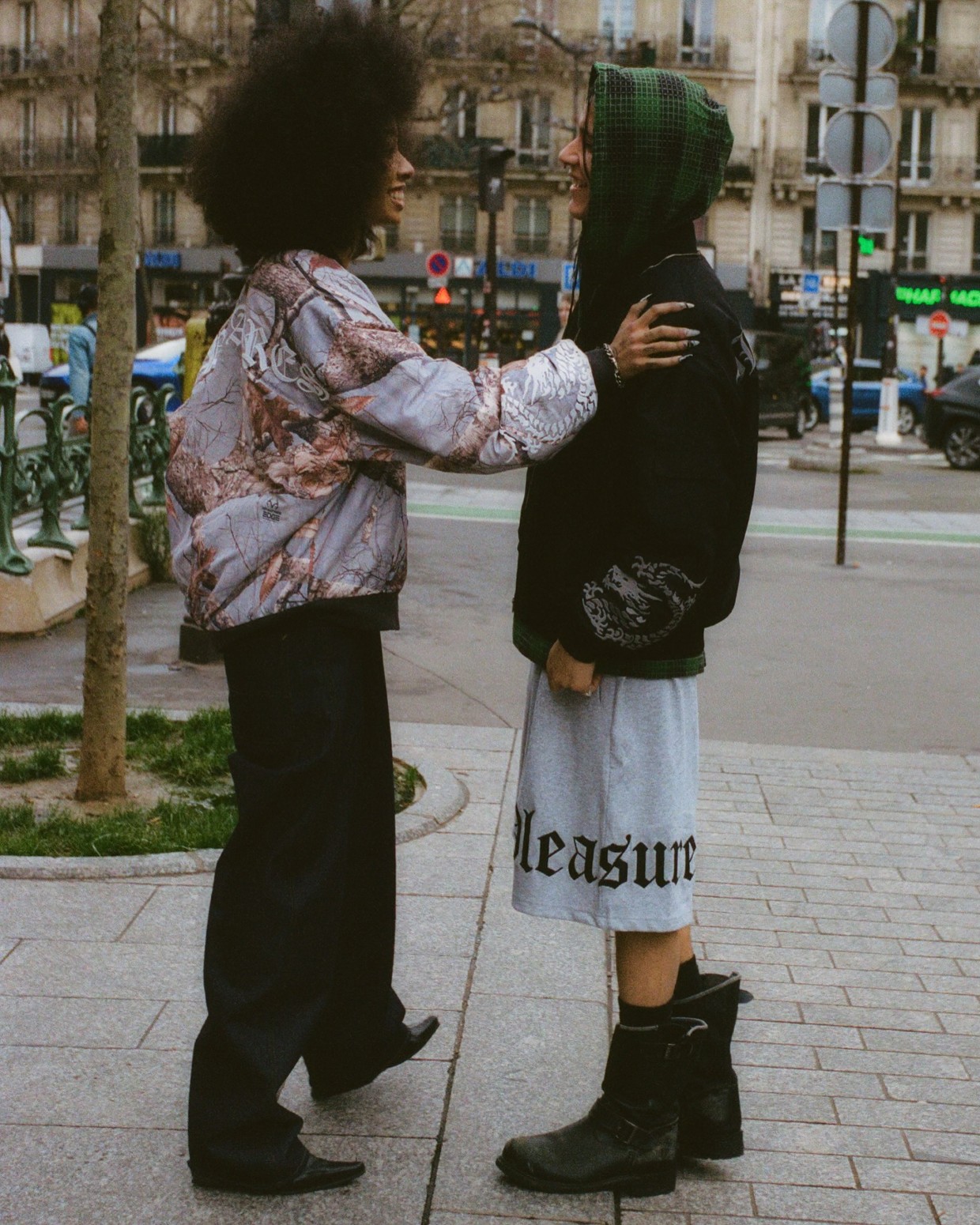 PLEASURES/ץ쥸㡼DRAGON BOMBER ܥС㥱å / BLACK