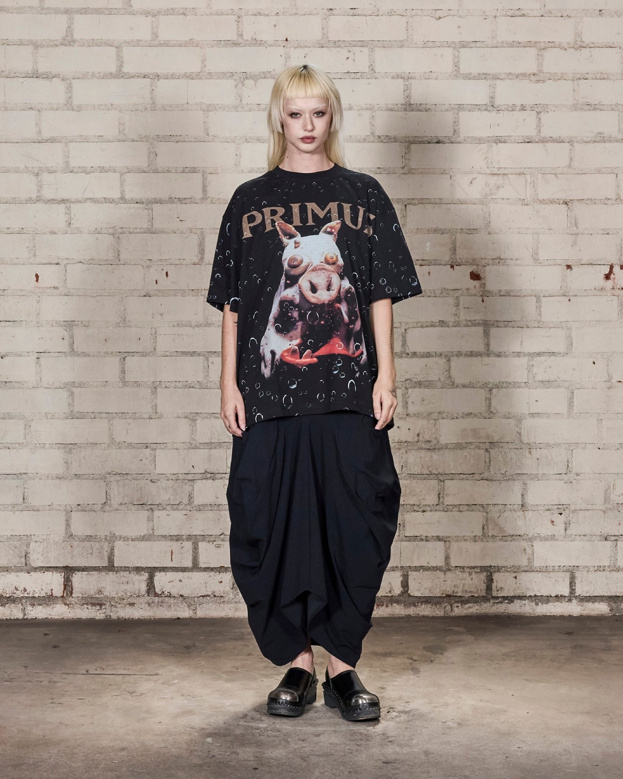 ��PLEASURES/�ץ쥸�㡼����PRIMUS��PORK SODA T-SHIRT T����� / BLACK