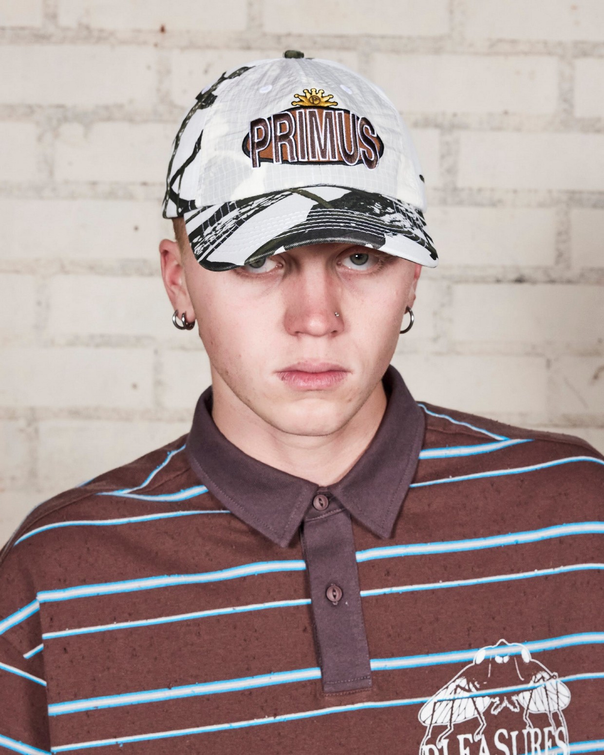 ��PLEASURES/�ץ쥸�㡼����PRIMUS��BROWN ALBUM LAYERED CAP ����å� / SNOW