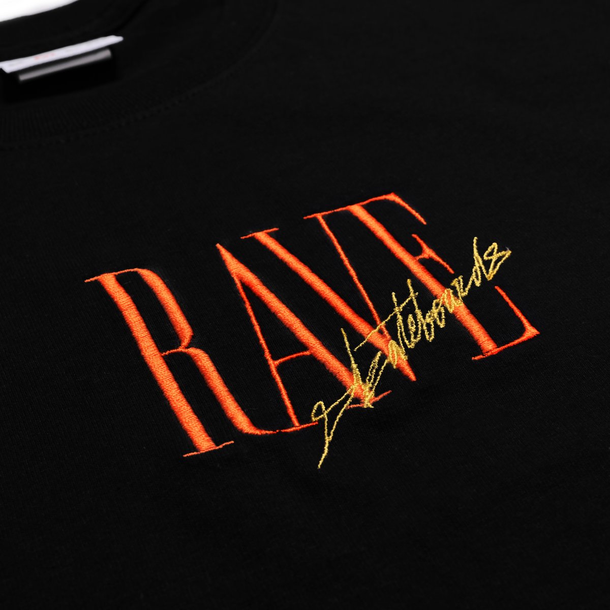 ��RAVE SKATEBOARDS/�쥤�֥������ȥܡ��ɡ�TRACY TEE T����� / BLACK �֥�å� ��
