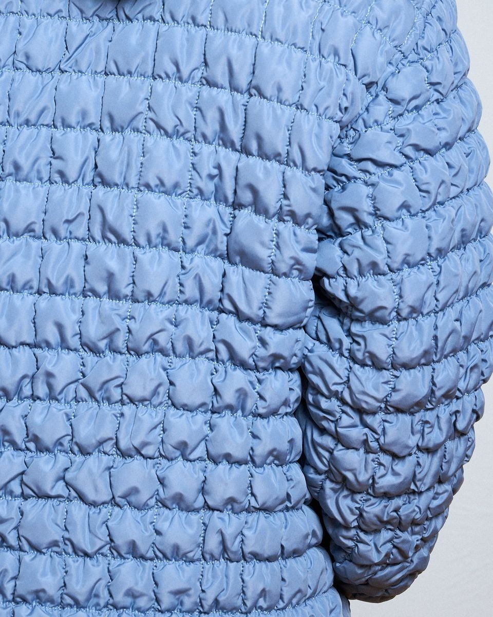 ��PLEASURES/�ץ쥸�㡼����TENDER HOODED PUFFER ���㥱�å� / SLATE