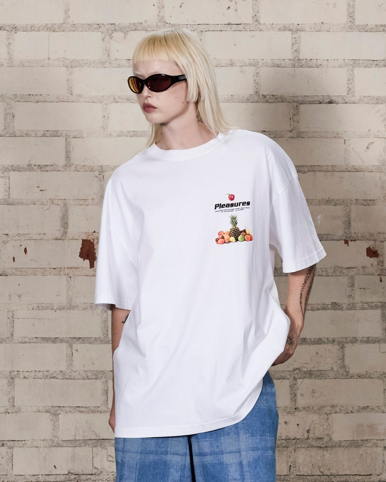 ��PLEASURES/�ץ쥸�㡼����DELIVERY T-SHIRT T����� / WHITE