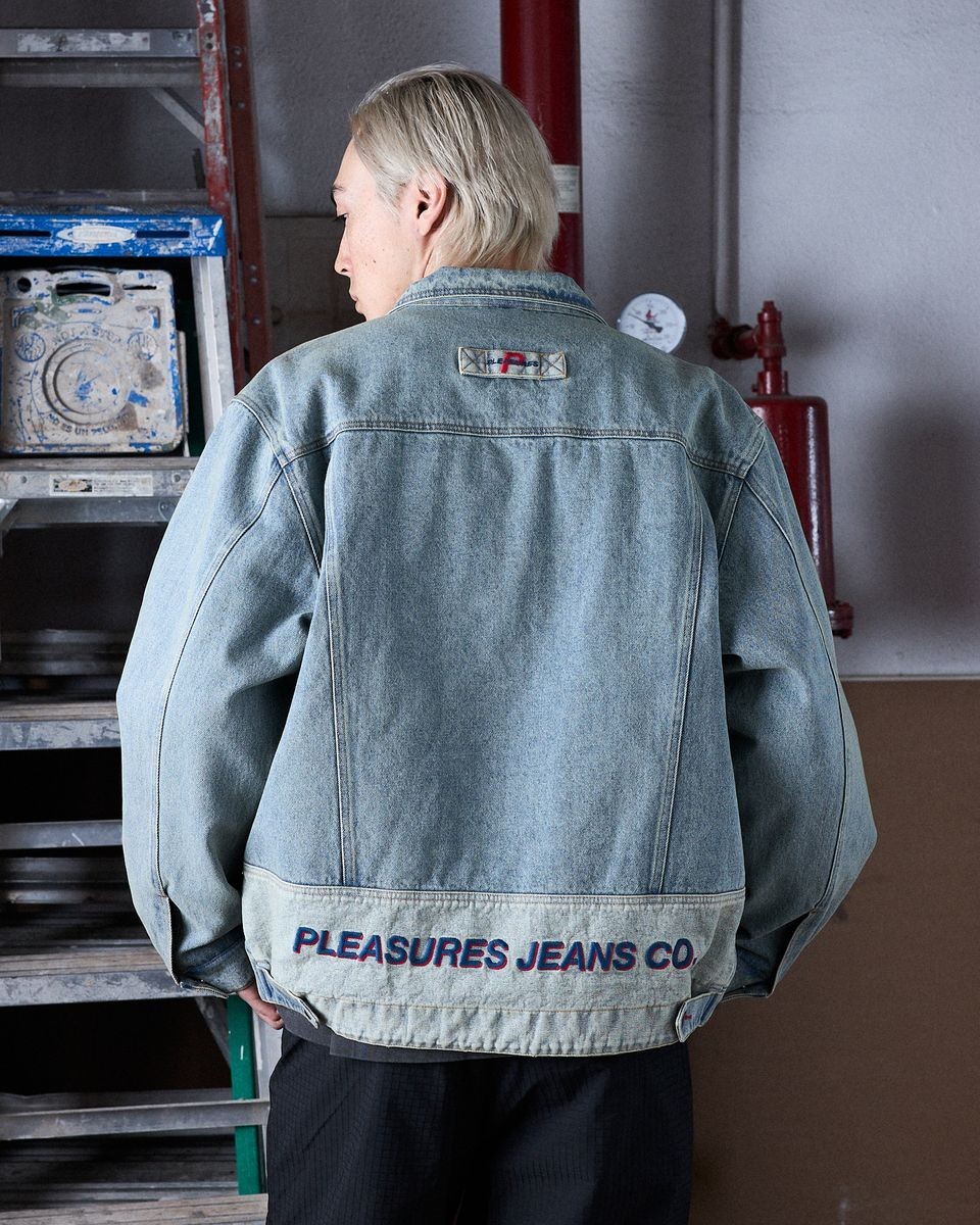 ��PLEASURES/�ץ쥸�㡼����PARK INSULATED DENIM JACKET �ǥ˥ॸ�㥱�å� / INDIGO