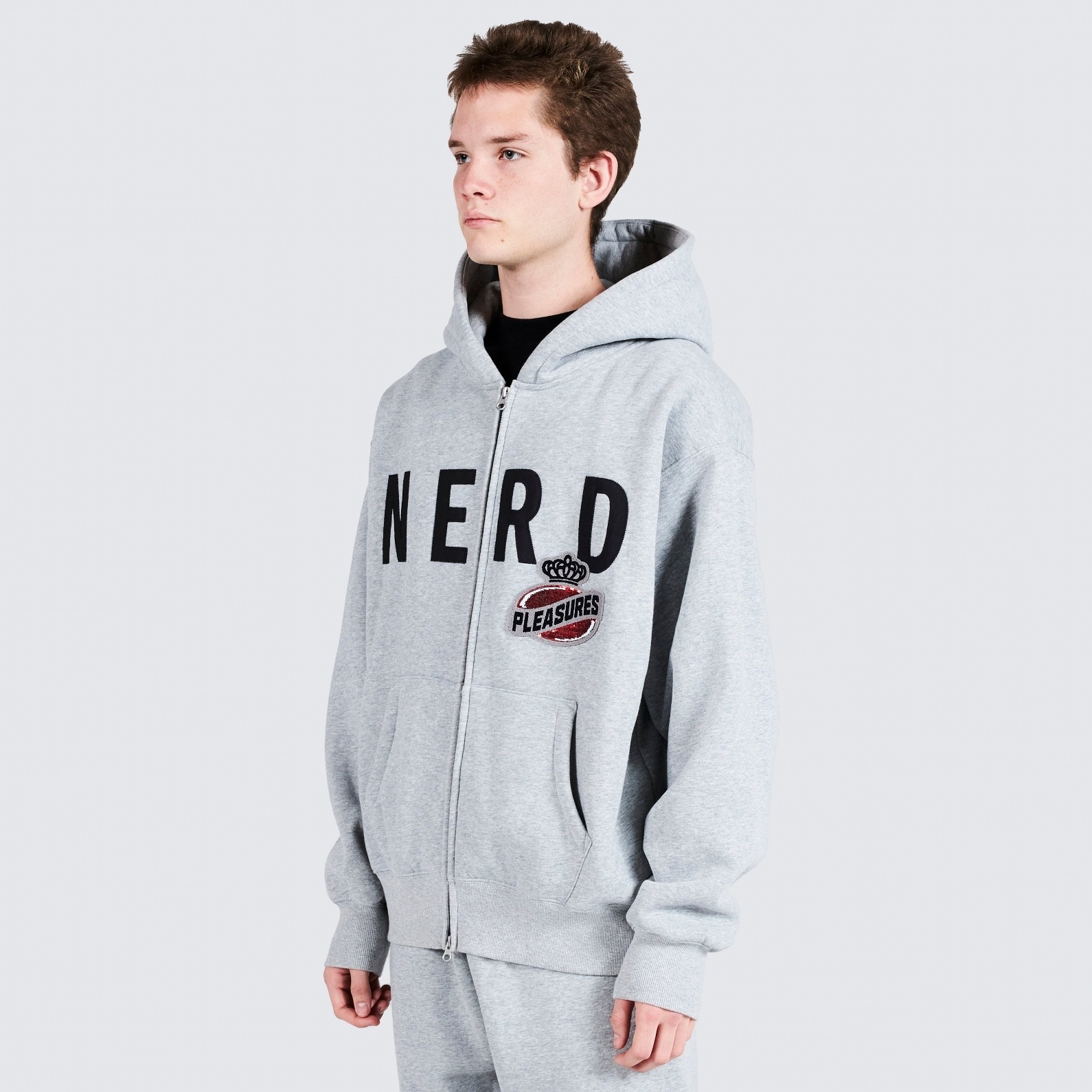 ��PLEASURES/�ץ쥸�㡼����N.E.R.D.��NERD ZIP UP HOODIE �ѡ����� / HEATHER GREY