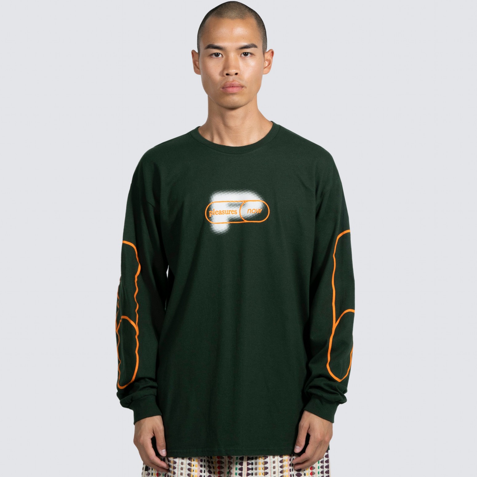 ��PLEASURES/�ץ쥸�㡼����PIXEL P LONG SLEEVE ĹµT����� / FOREST GREEN