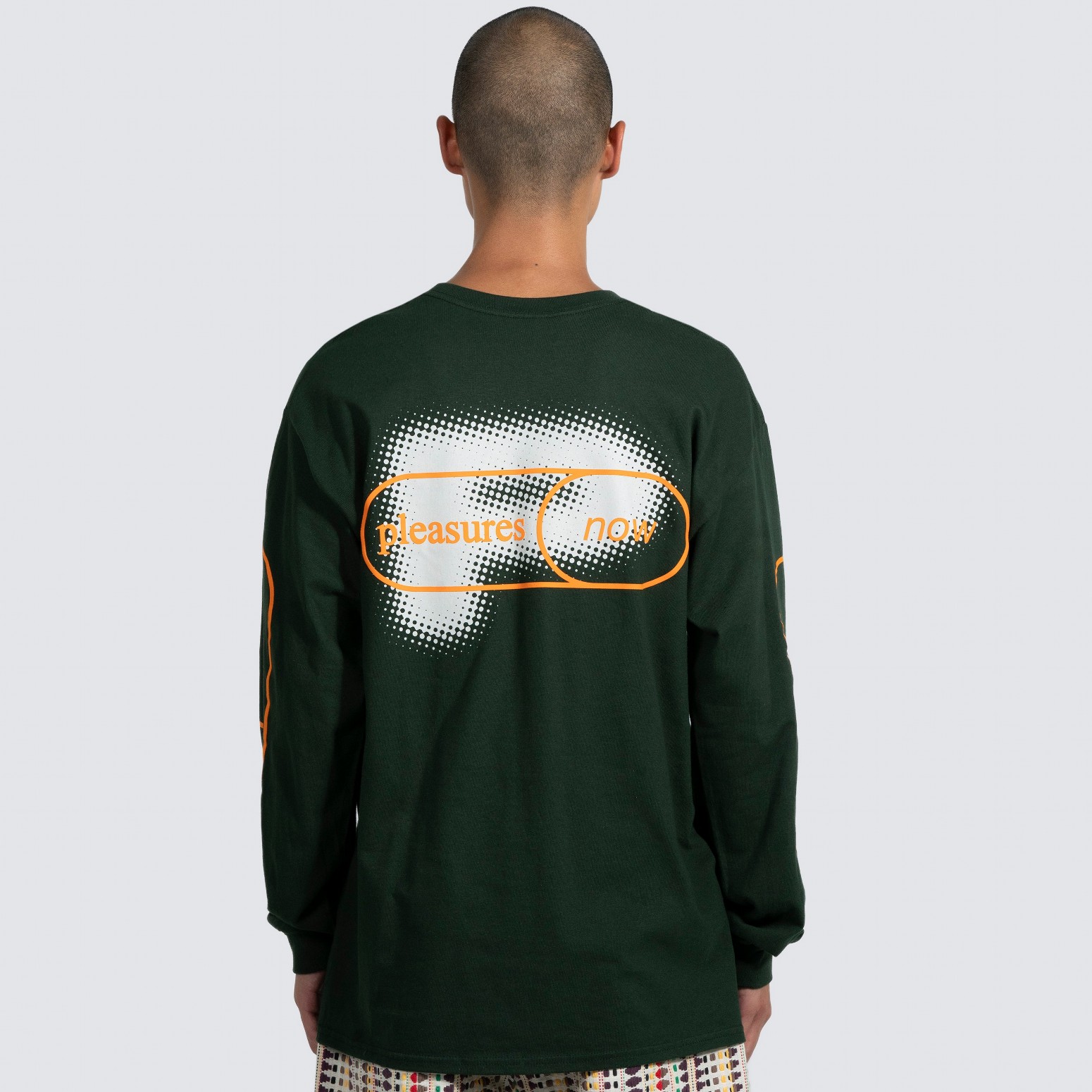 ��PLEASURES/�ץ쥸�㡼����PIXEL P LONG SLEEVE ĹµT����� / FOREST GREEN