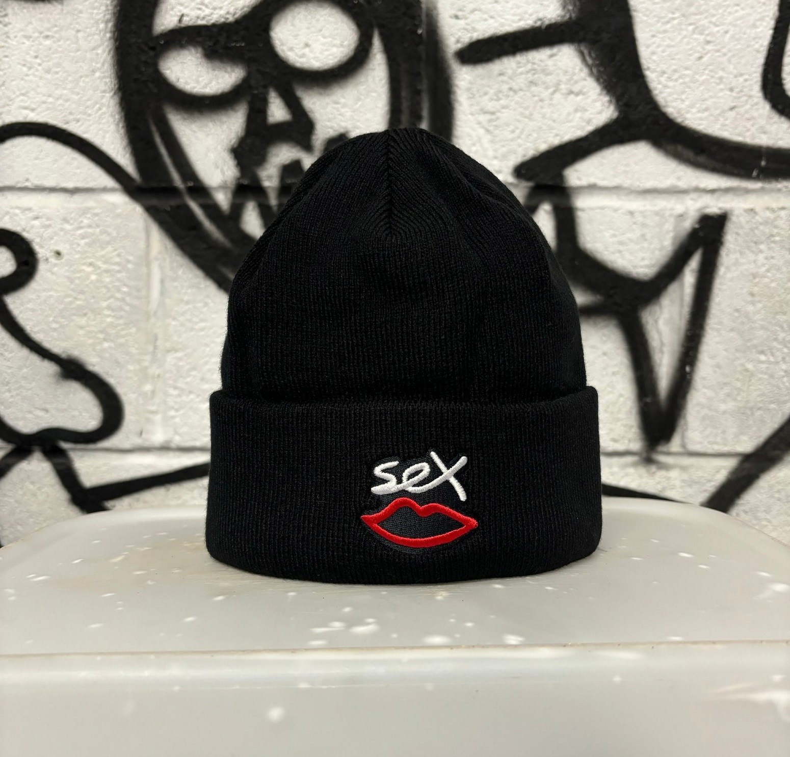 SEX SKATEBOARDS/åȥܡɡSEX EMBROIDERED LOGO ˥å˹ / BLACK