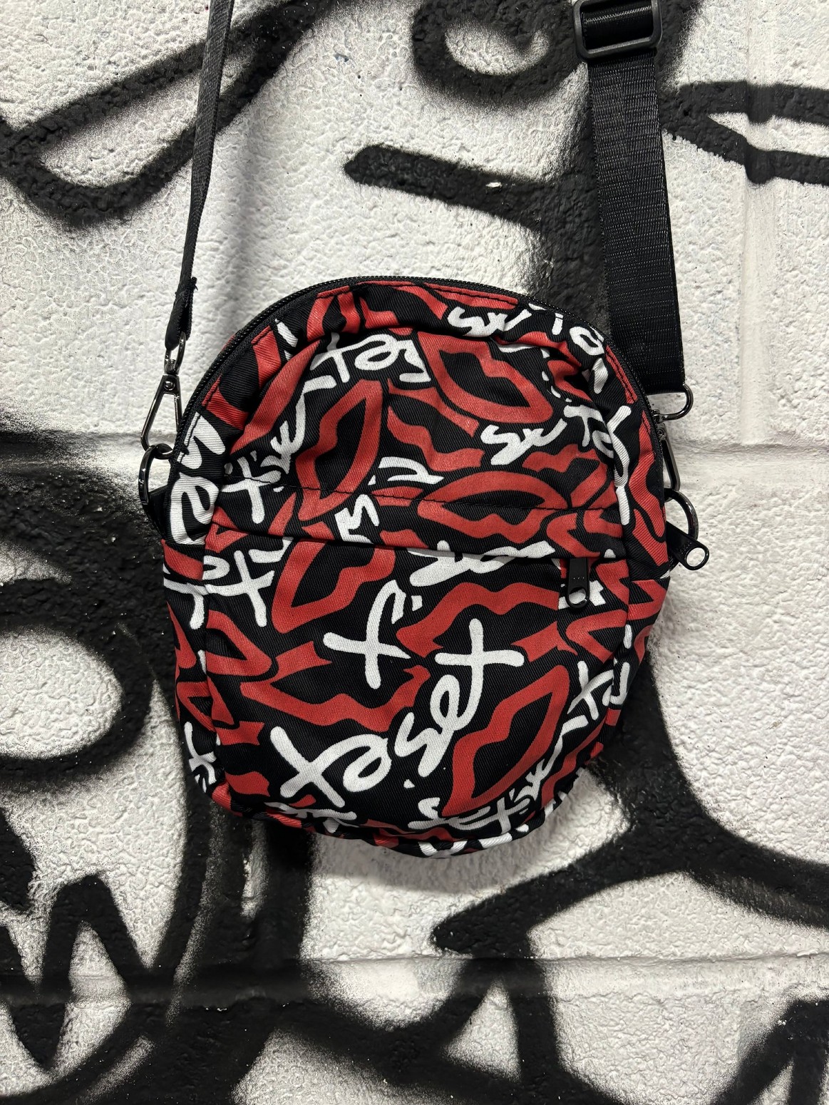 ��SEX SKATEBOARDS/���å����������ȥܡ��ɡ�SEX CAMO ����󥰥Хå� / BLACK