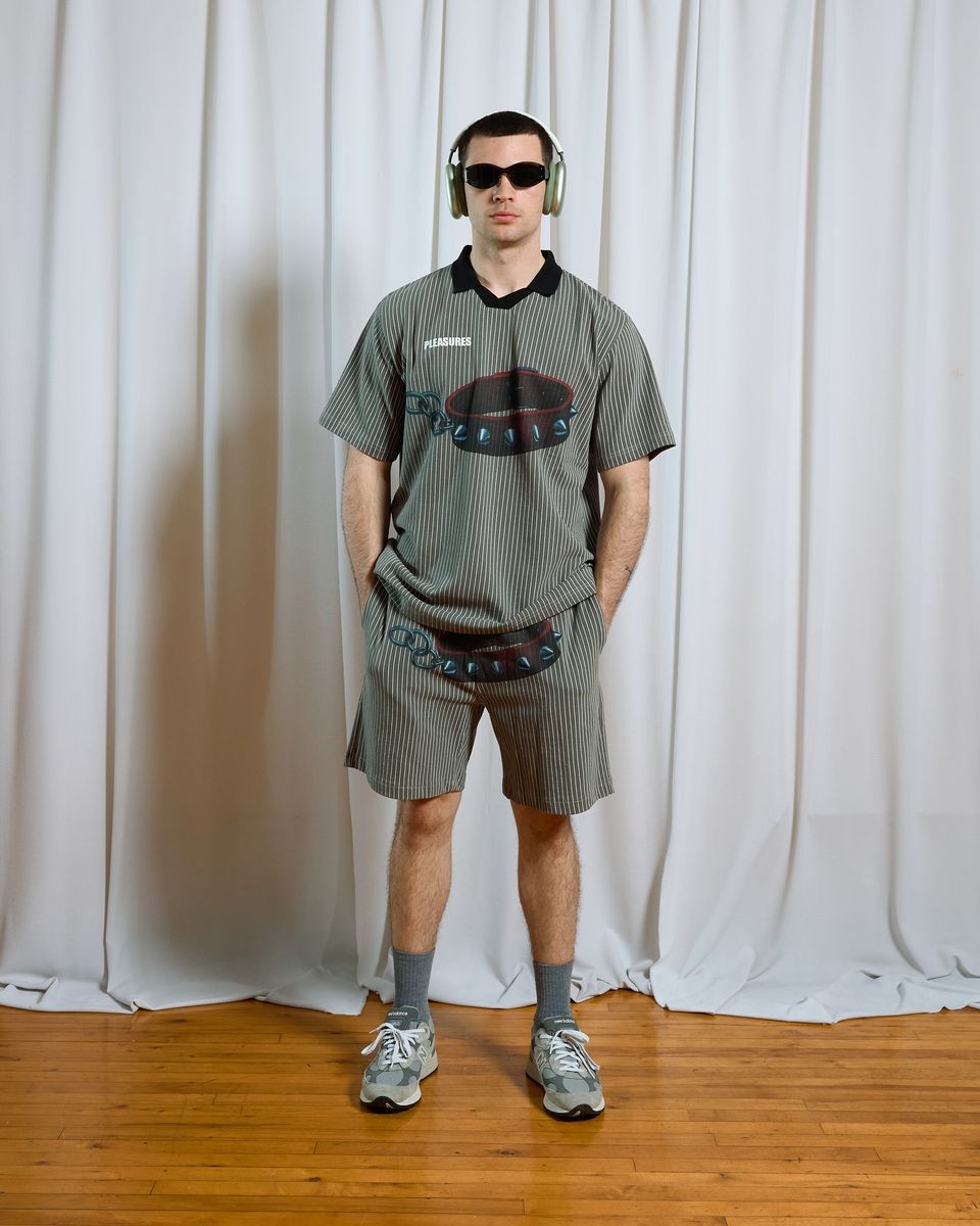 ��PLEASURES/�ץ쥸�㡼����PET POLO �ݥ������ / CHARCOAL