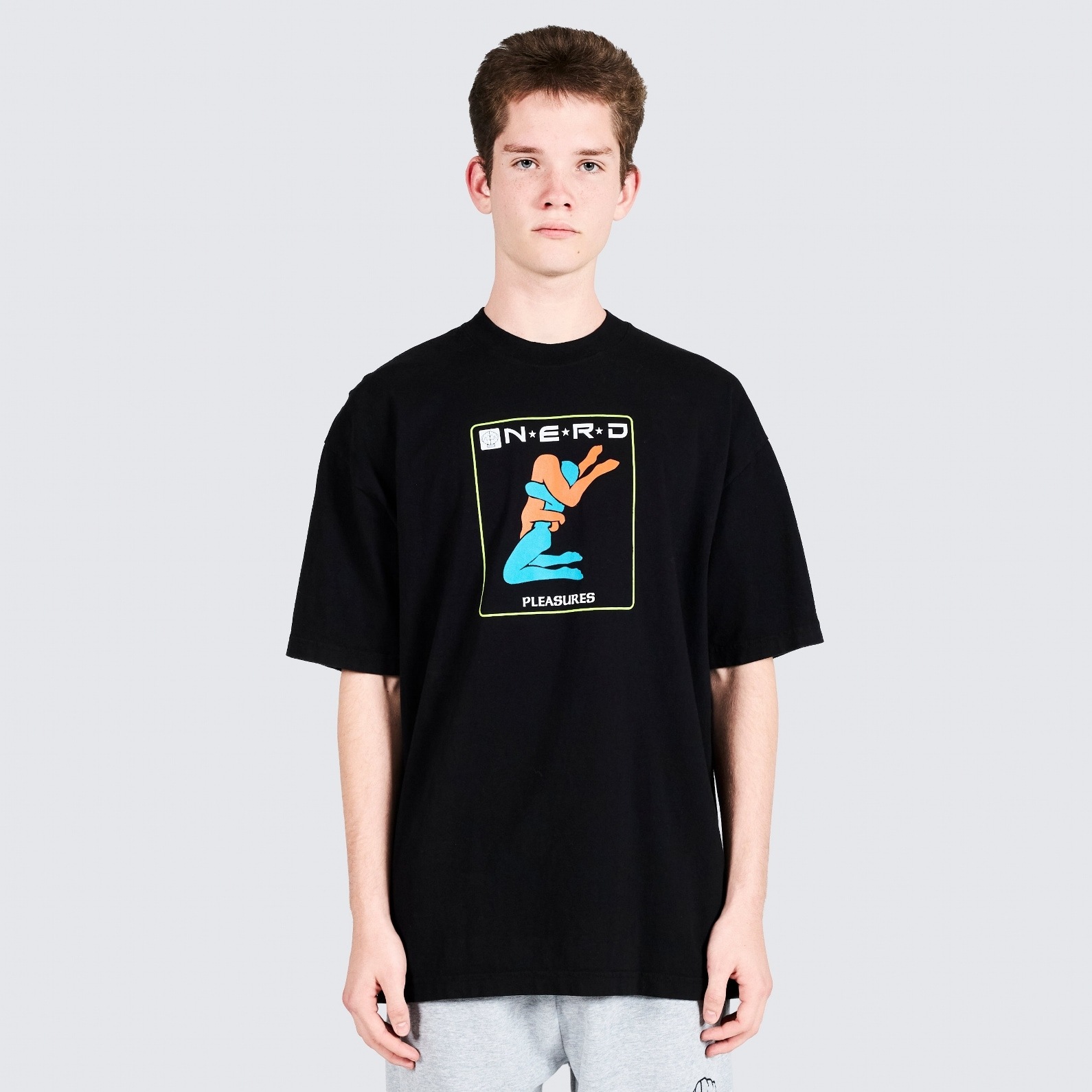 ��PLEASURES/�ץ쥸�㡼����N.E.R.D.��PROVIDER T-SHIRT T����� / BLACK