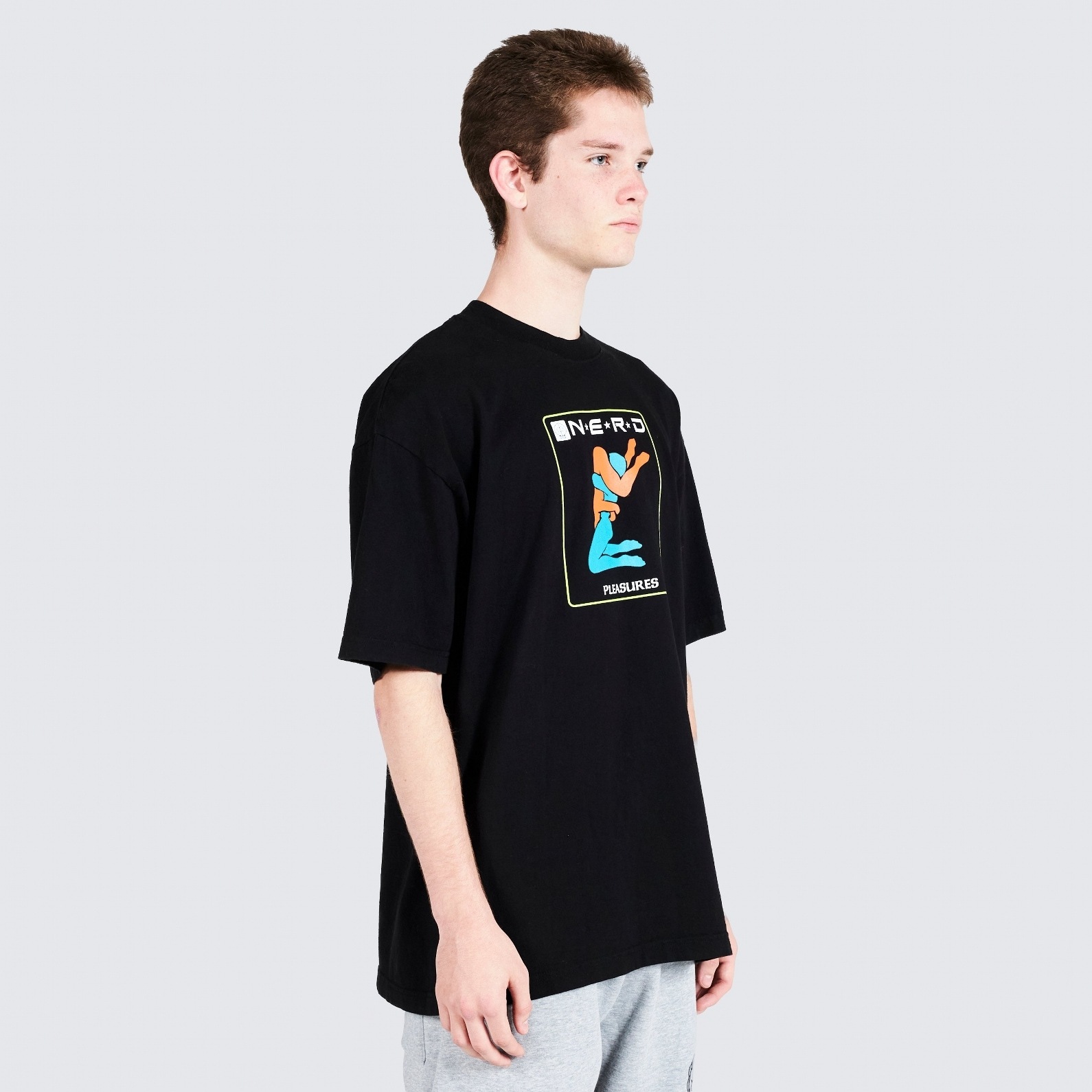 ��PLEASURES/�ץ쥸�㡼����N.E.R.D.��PROVIDER T-SHIRT T����� / BLACK