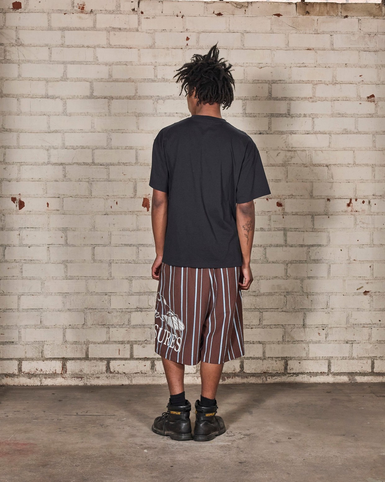 ��PLEASURES/�ץ쥸�㡼����NAVIGATE T-SHIRT T����� / BLACK