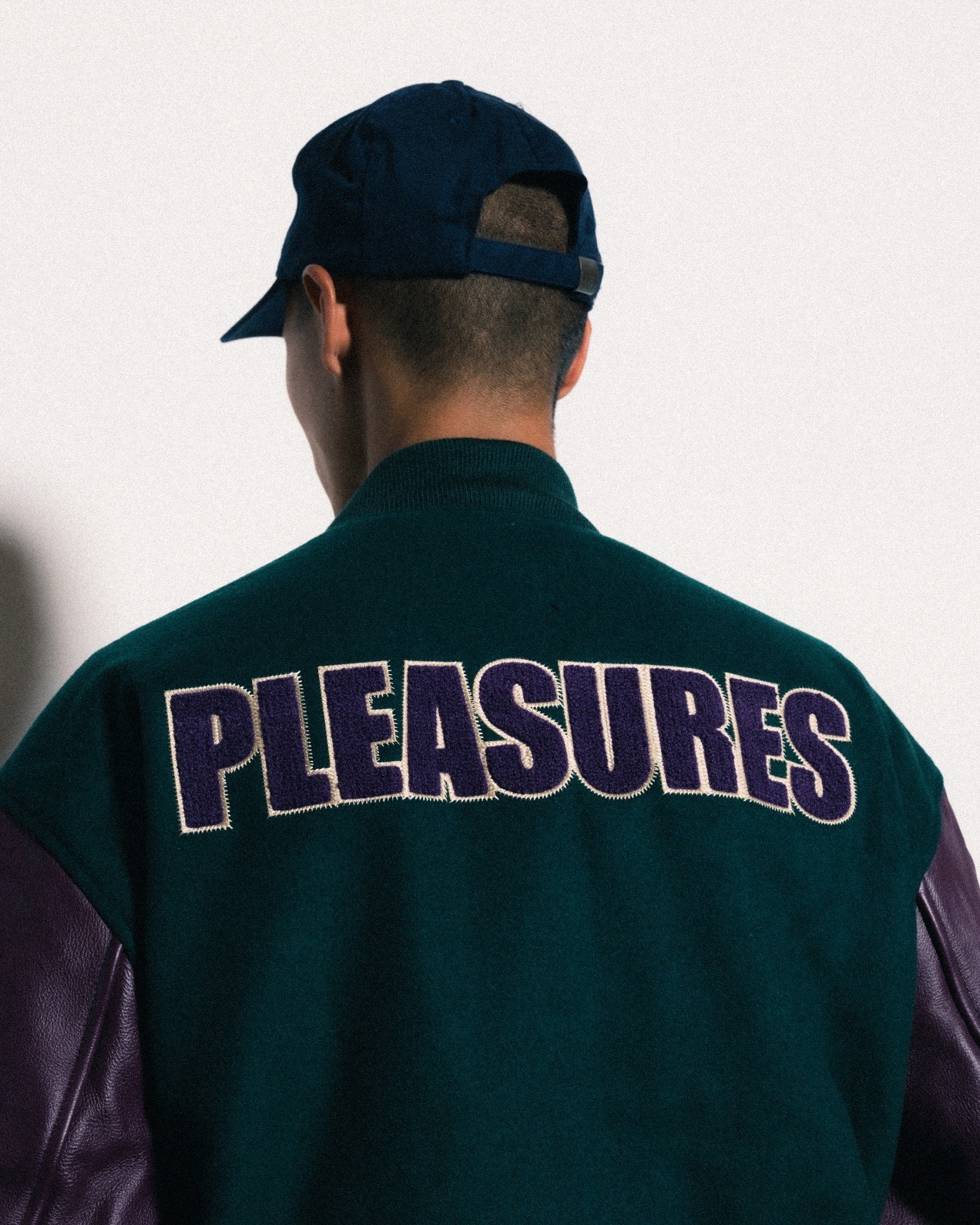 ��PLEASURES/�ץ쥸�㡼����FAN VARSITY JACKET �С����ƥ����㥱�å� / GREEN