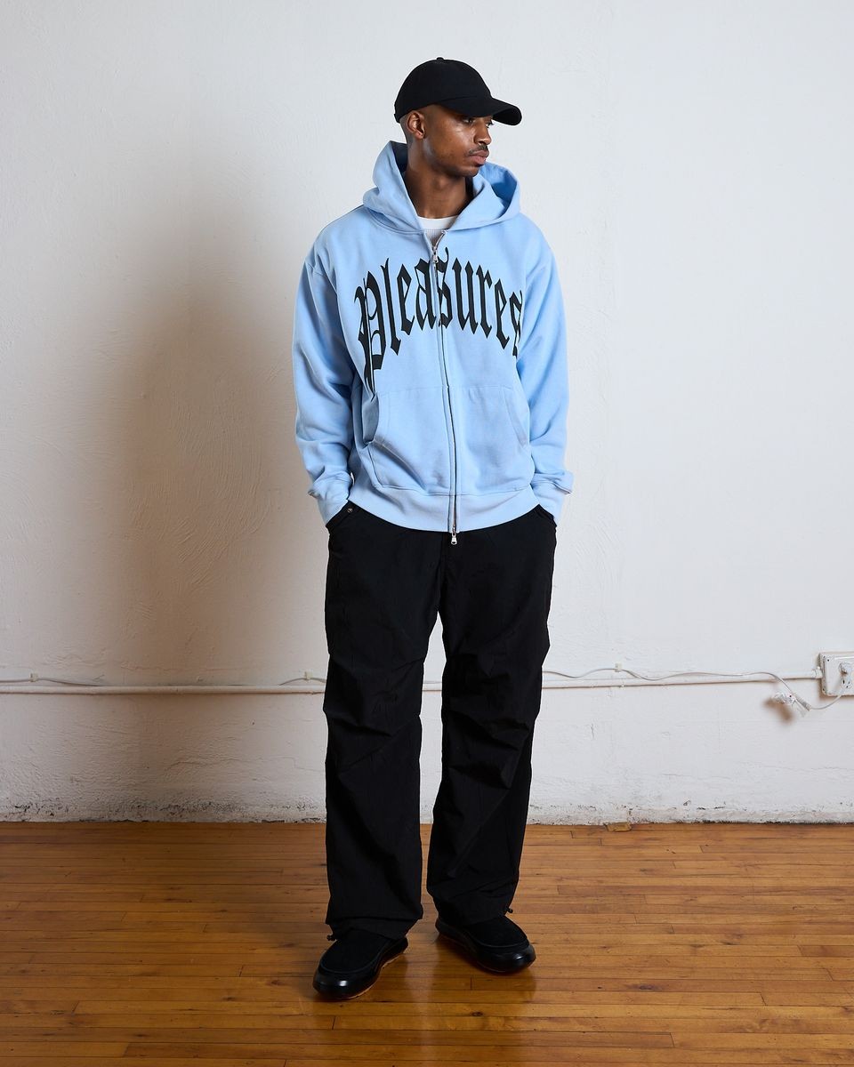 ��PLEASURES/�ץ쥸�㡼����TWITCH ZIP HOODIE �ѡ����� / POWDER BLUE