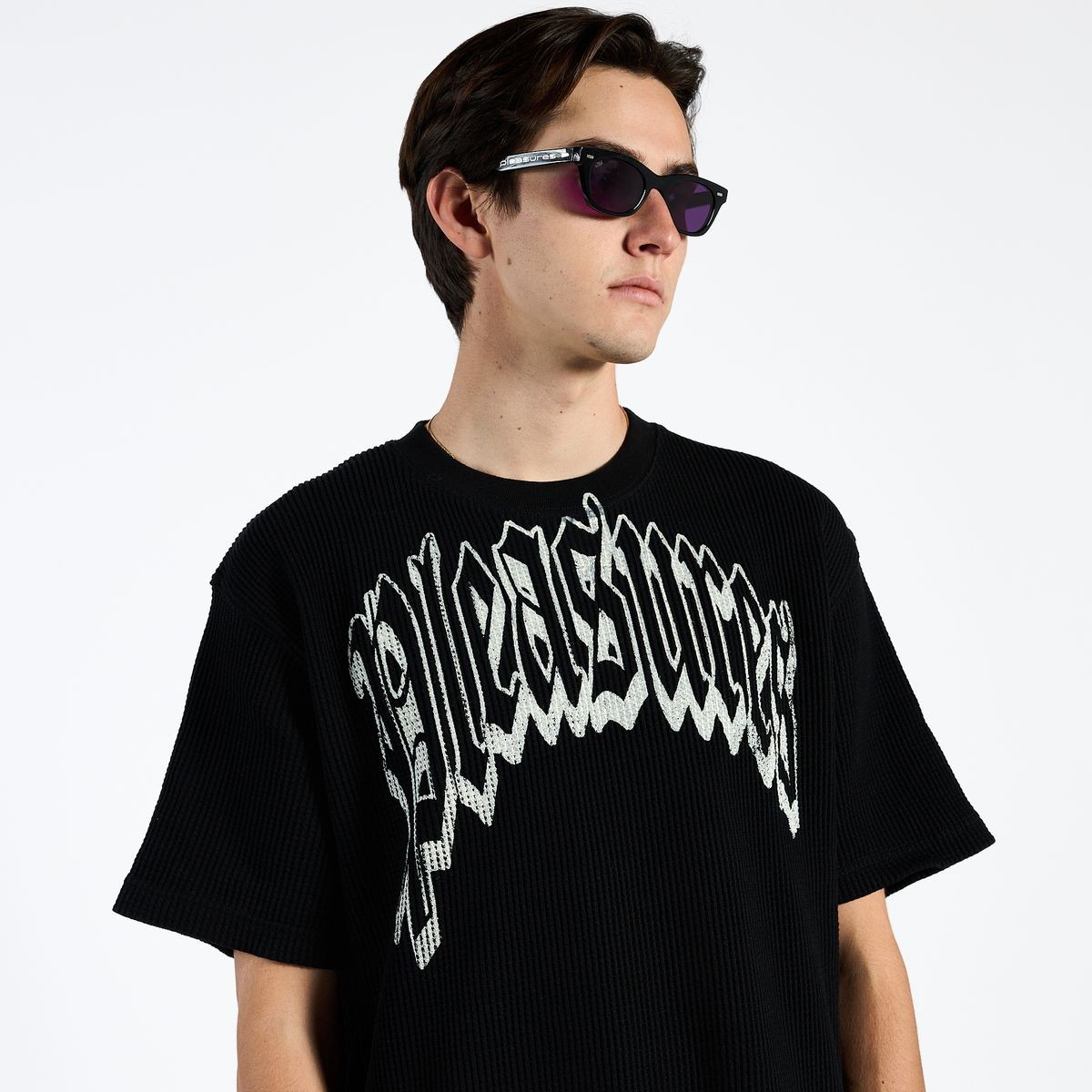 PLEASURES/ץ쥸㡼TWITCH WAFFLE SHIRT T / BLACK