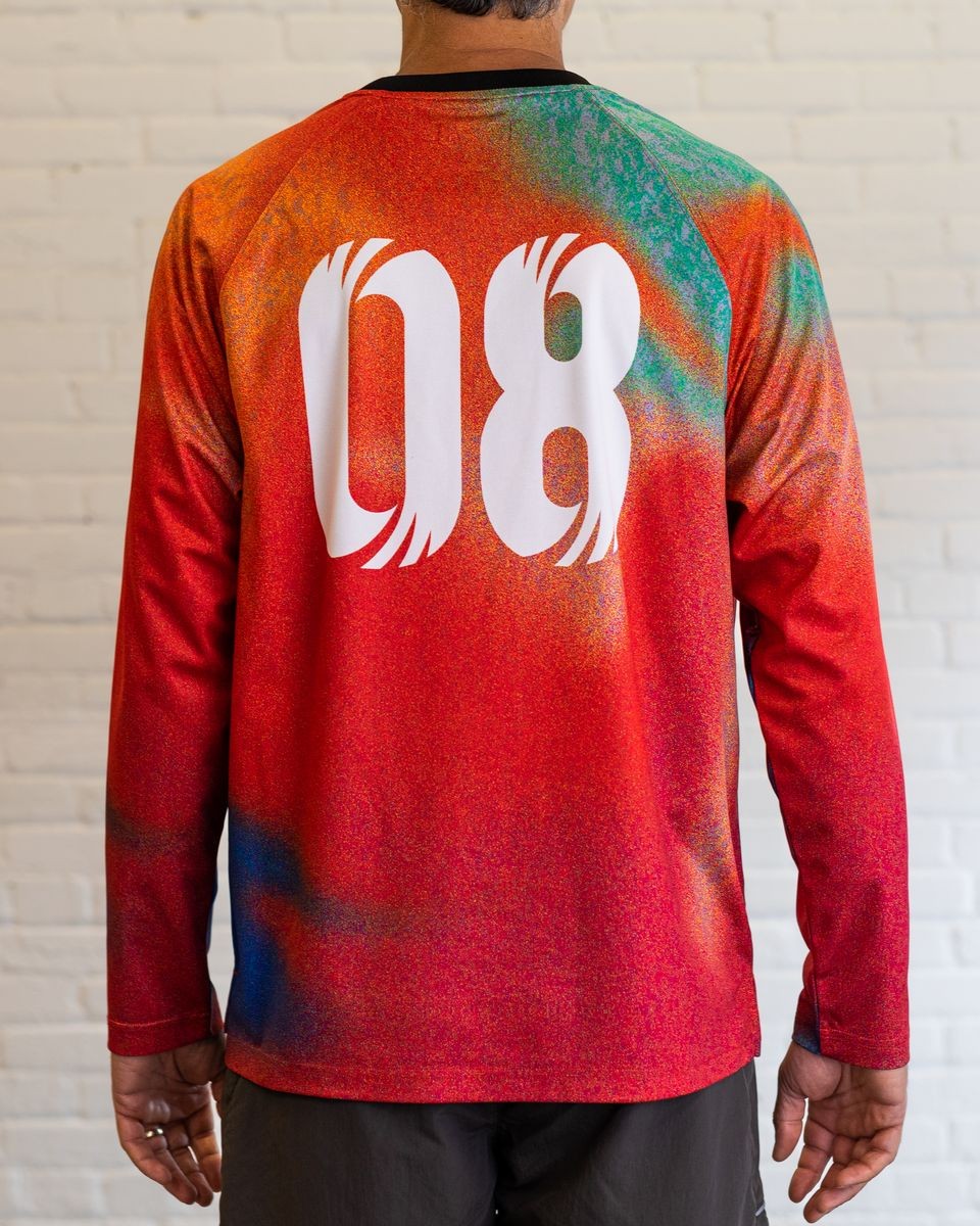 ��RAISED BY WOLVES/�쥤���ɥХ�����֥���GOALIE JERSEY ĹµT����� / MINERAL