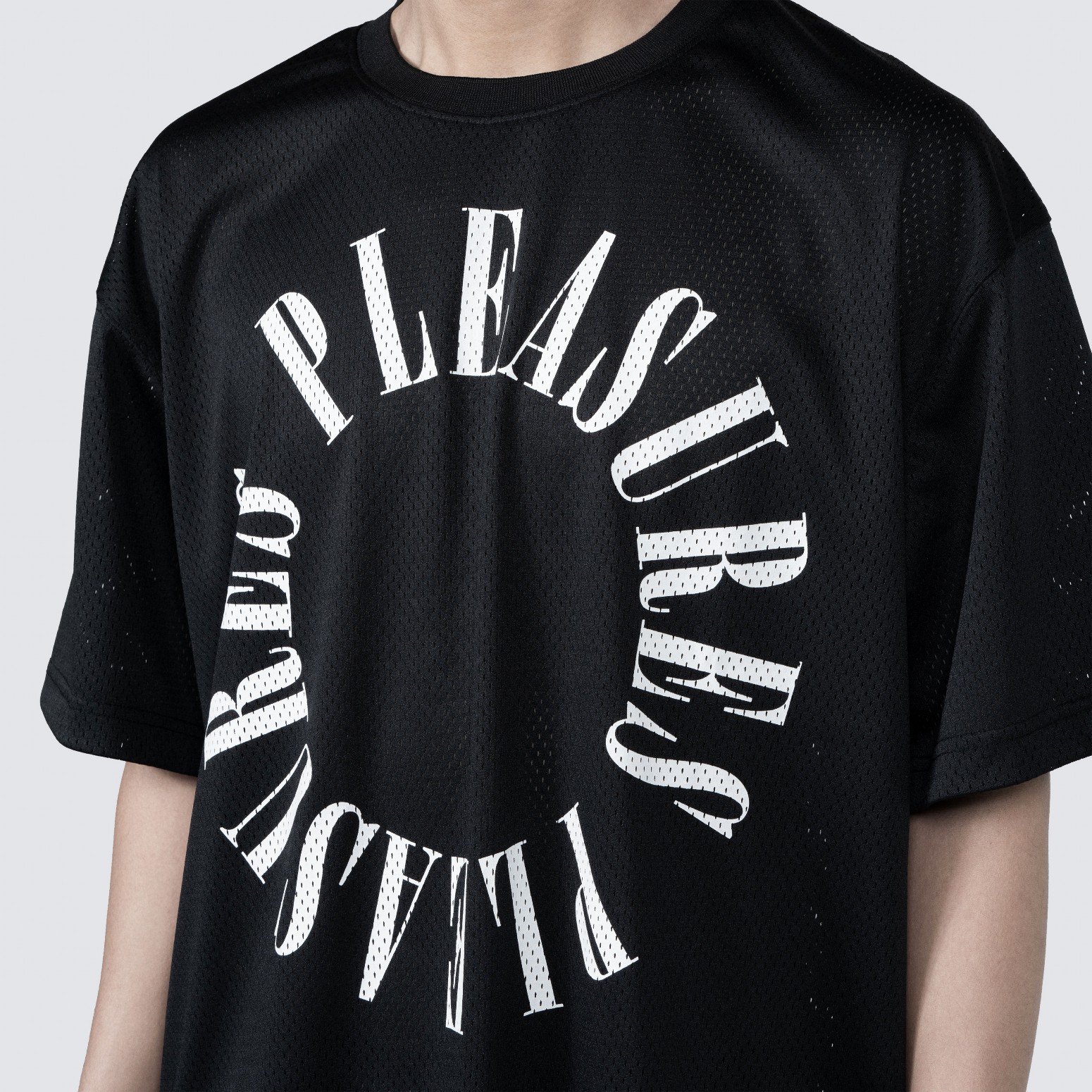 PLEASURES/ץ쥸㡼MOTIVE MESH SHIRT T / BLACK