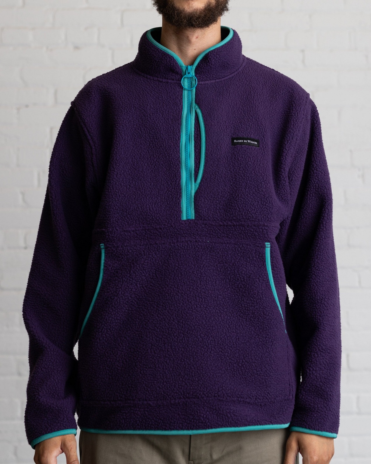 ��RAISED BY WOLVES/�쥤���ɥХ�����֥���SHERPA FLEECE HALF-ZIP �ϡ��ե��å� / AUBERGINE