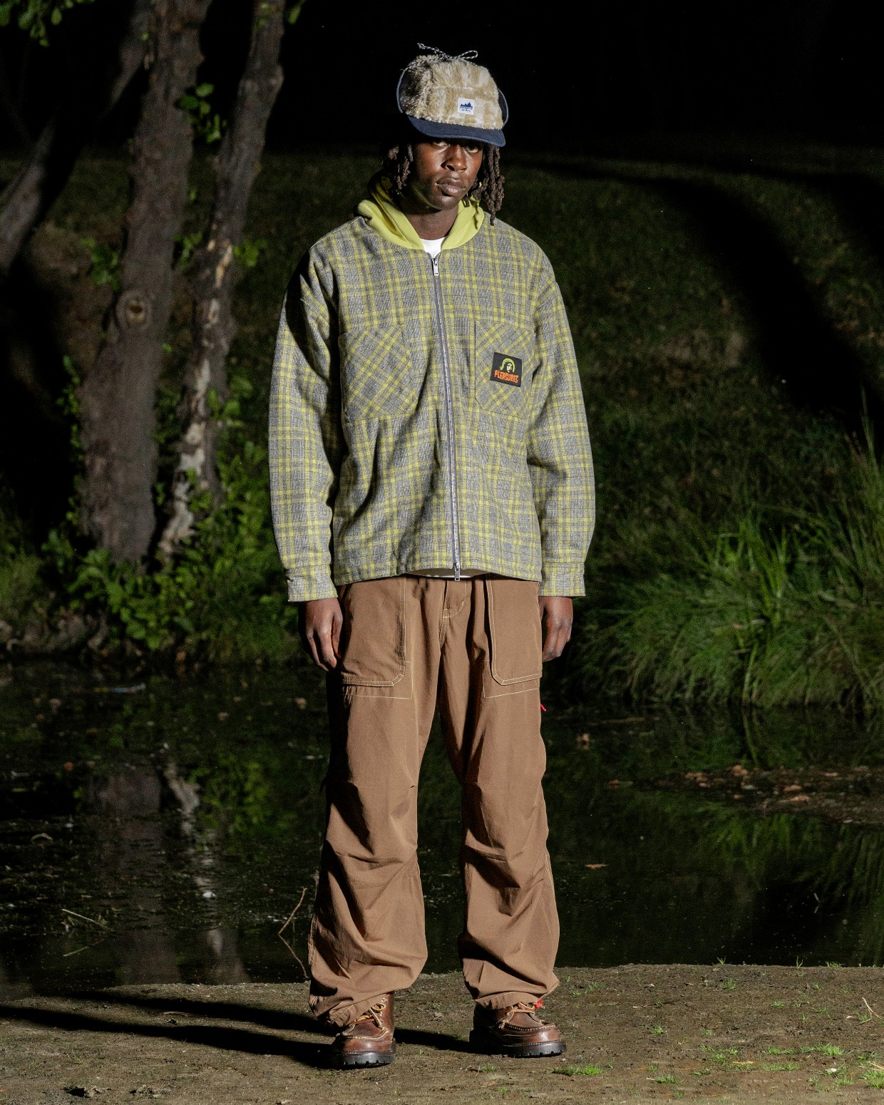 ��PLEASURES/�ץ쥸�㡼����WOLF HOODED OVERSHIRT �����С������ / GREY