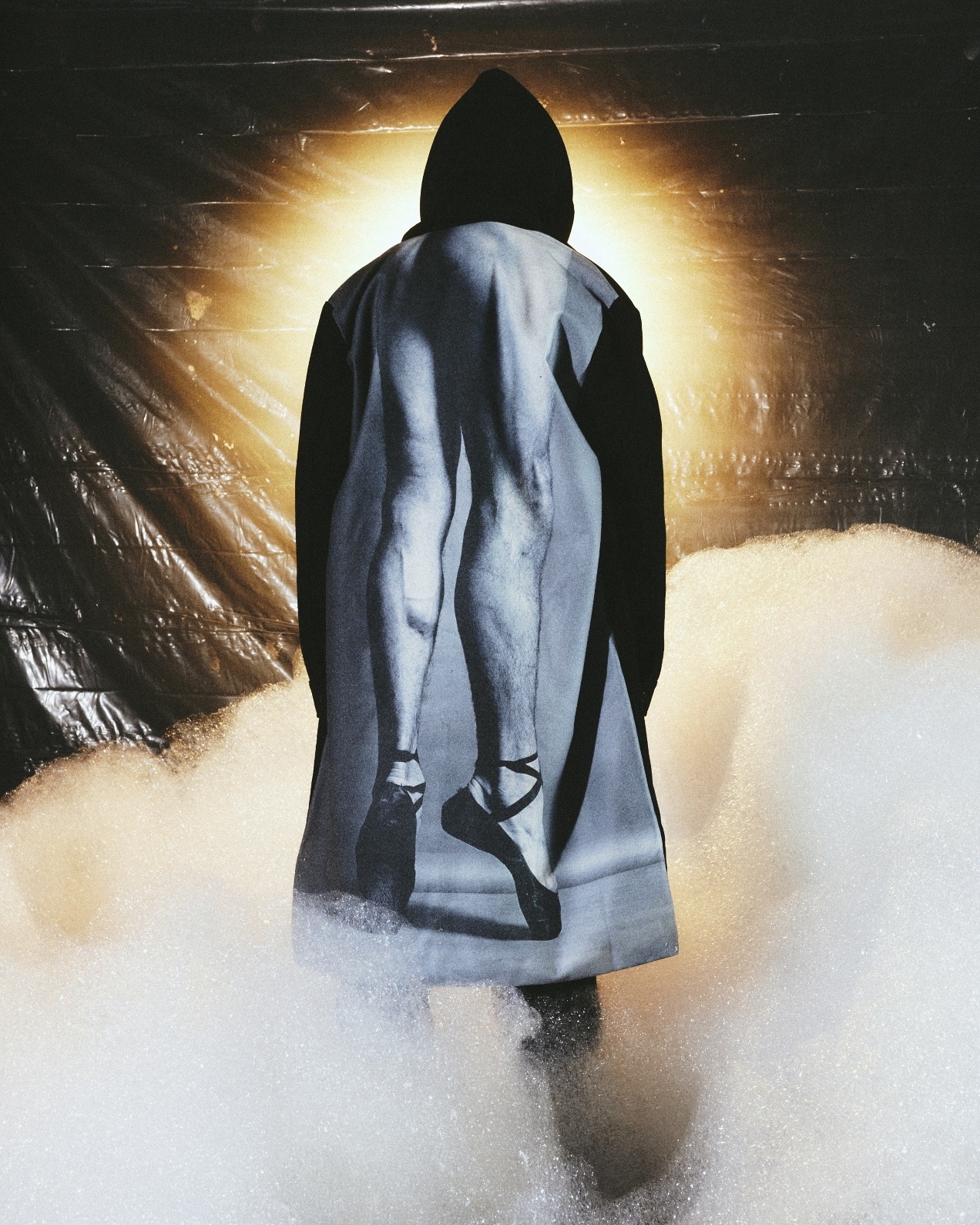 ��PLEASURES/�ץ쥸�㡼����ROBERT MAPPLETHORPE/���С��ȡ��ᥤ�ץ륽���ס�PHILLIP LONG COAT ���󥰥����� / BLACK