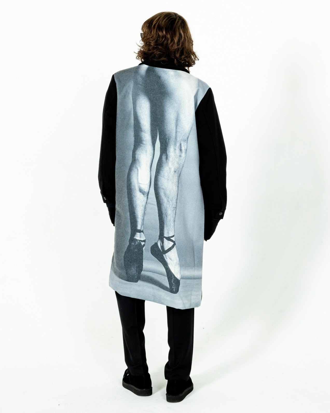 ��PLEASURES/�ץ쥸�㡼����ROBERT MAPPLETHORPE/���С��ȡ��ᥤ�ץ륽���ס�PHILLIP LONG COAT ���󥰥����� / BLACK