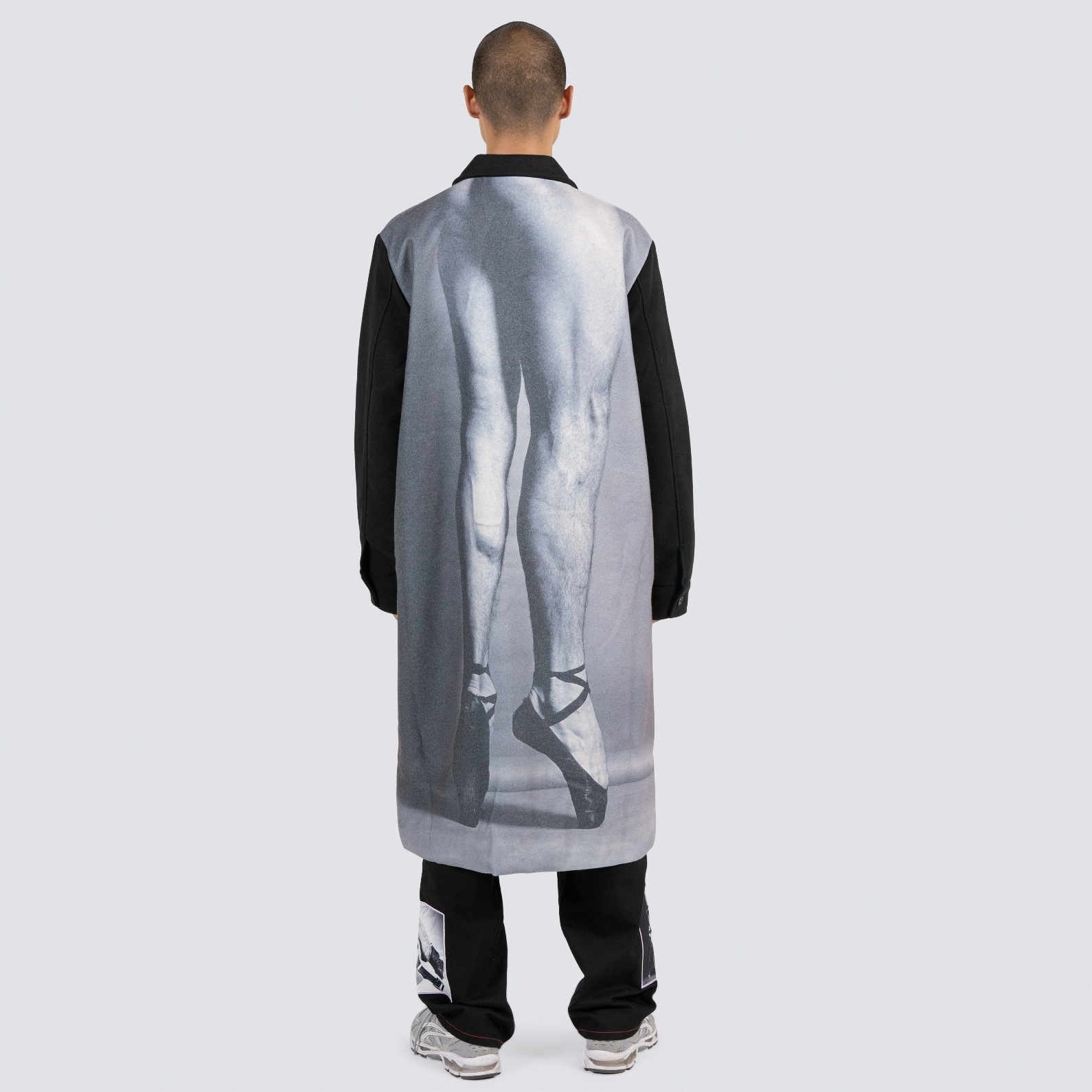 ��PLEASURES/�ץ쥸�㡼����ROBERT MAPPLETHORPE/���С��ȡ��ᥤ�ץ륽���ס�PHILLIP LONG COAT ���󥰥����� / BLACK