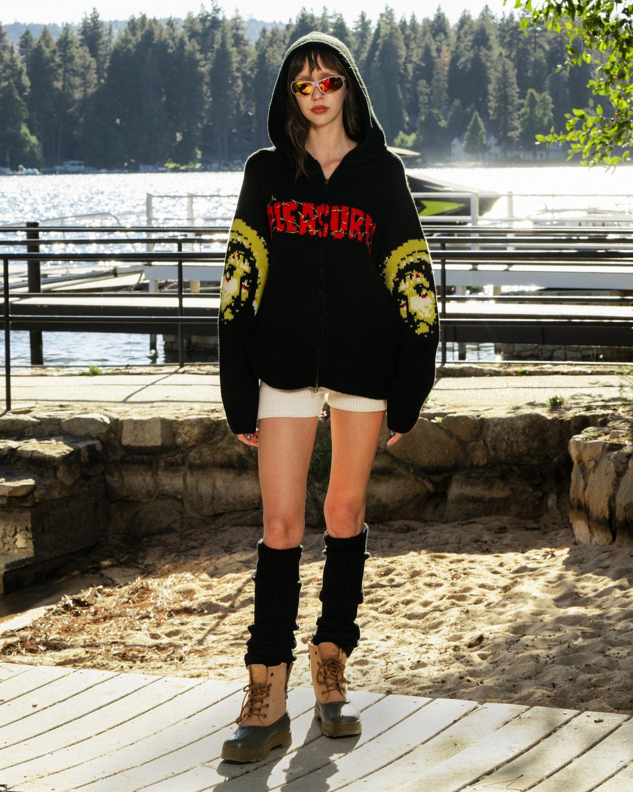 ��PLEASURES/�ץ쥸�㡼����CHOSEN KNITTED HOODIE �˥åȥա��ǥ��� / BLACK