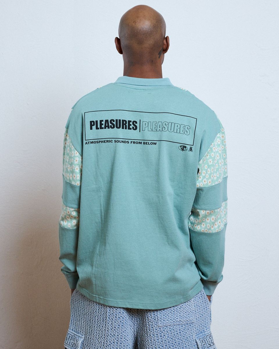 ��PLEASURES/�ץ쥸�㡼����SOUNDS RUGBY POLO �ݥ������ / MATCHA