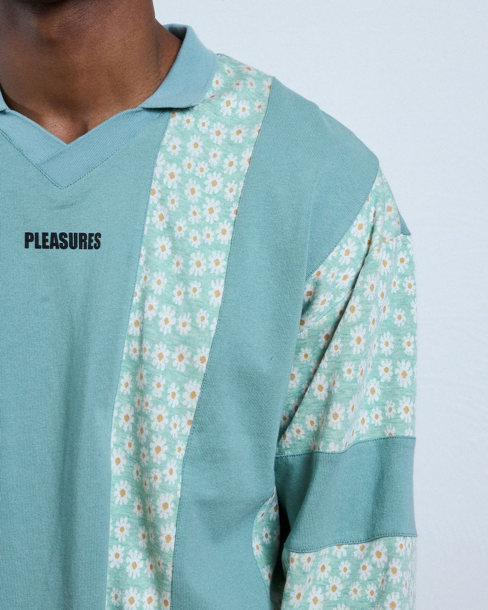 ��PLEASURES/�ץ쥸�㡼����SOUNDS RUGBY POLO �ݥ������ / MATCHA