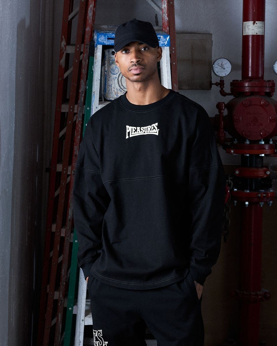 ��PLEASURES/�ץ쥸�㡼����BULLDOG HEAVYWEIGHT LONG SLEEVE ĹµT����� / BLACK