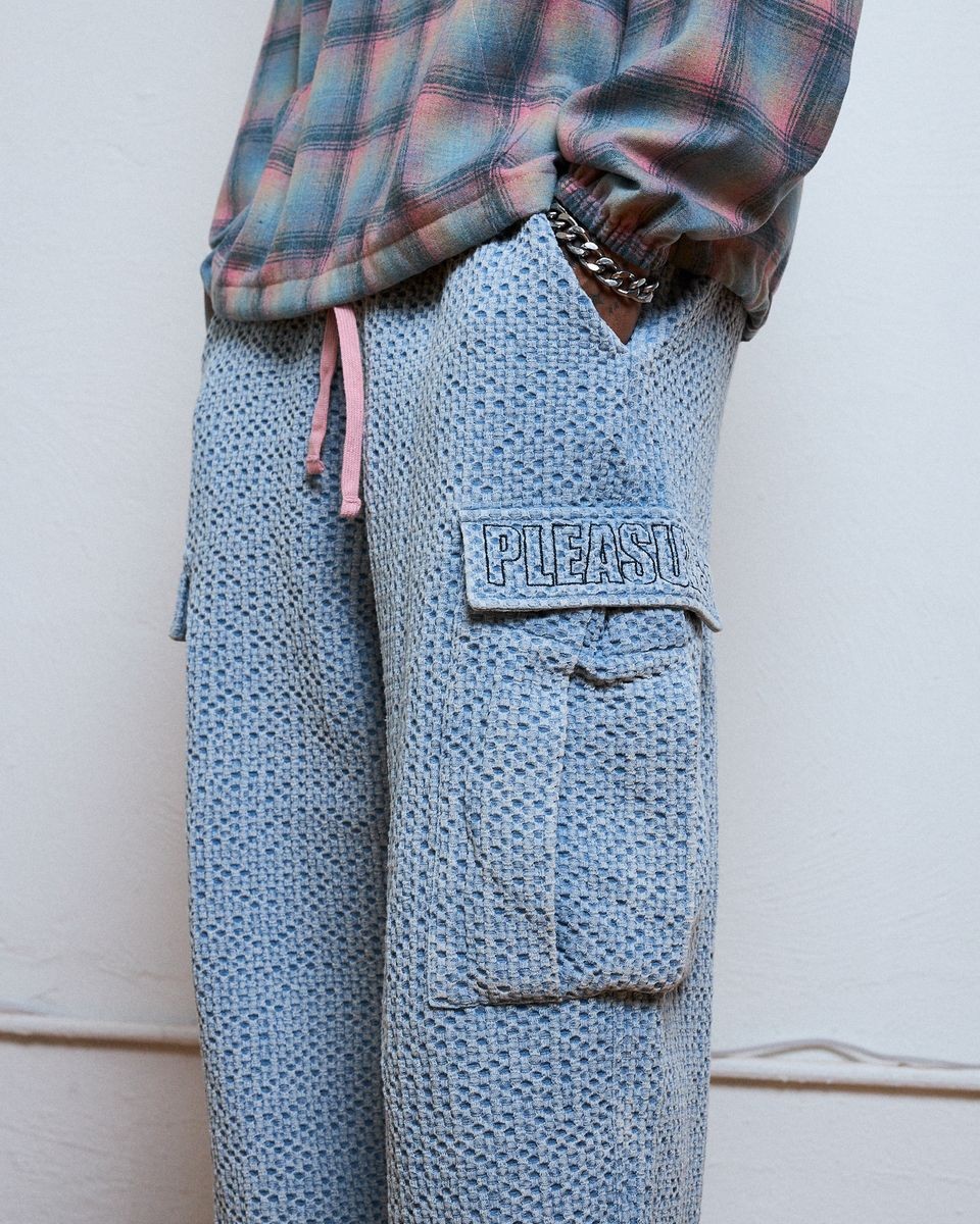 ��PLEASURES/�ץ쥸�㡼����KNITTED INDIGO CARGO PANTS �������ѥ�� / INDIGO