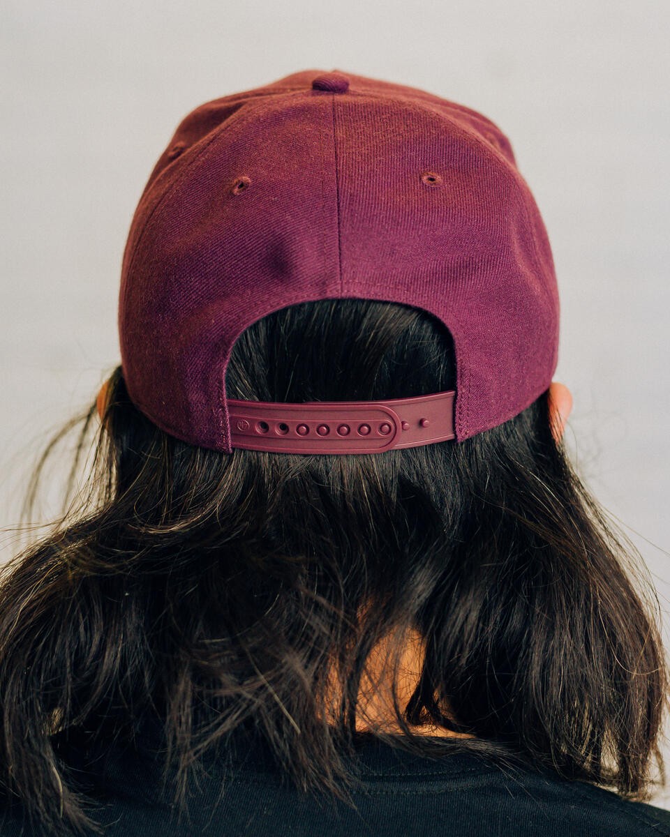 ��RAISED BY WOLVES/�쥤���ɥХ�����֥���RBW/47 SOUVENIR SNAPBACK ���ʥåץХå�����å� / PLUM