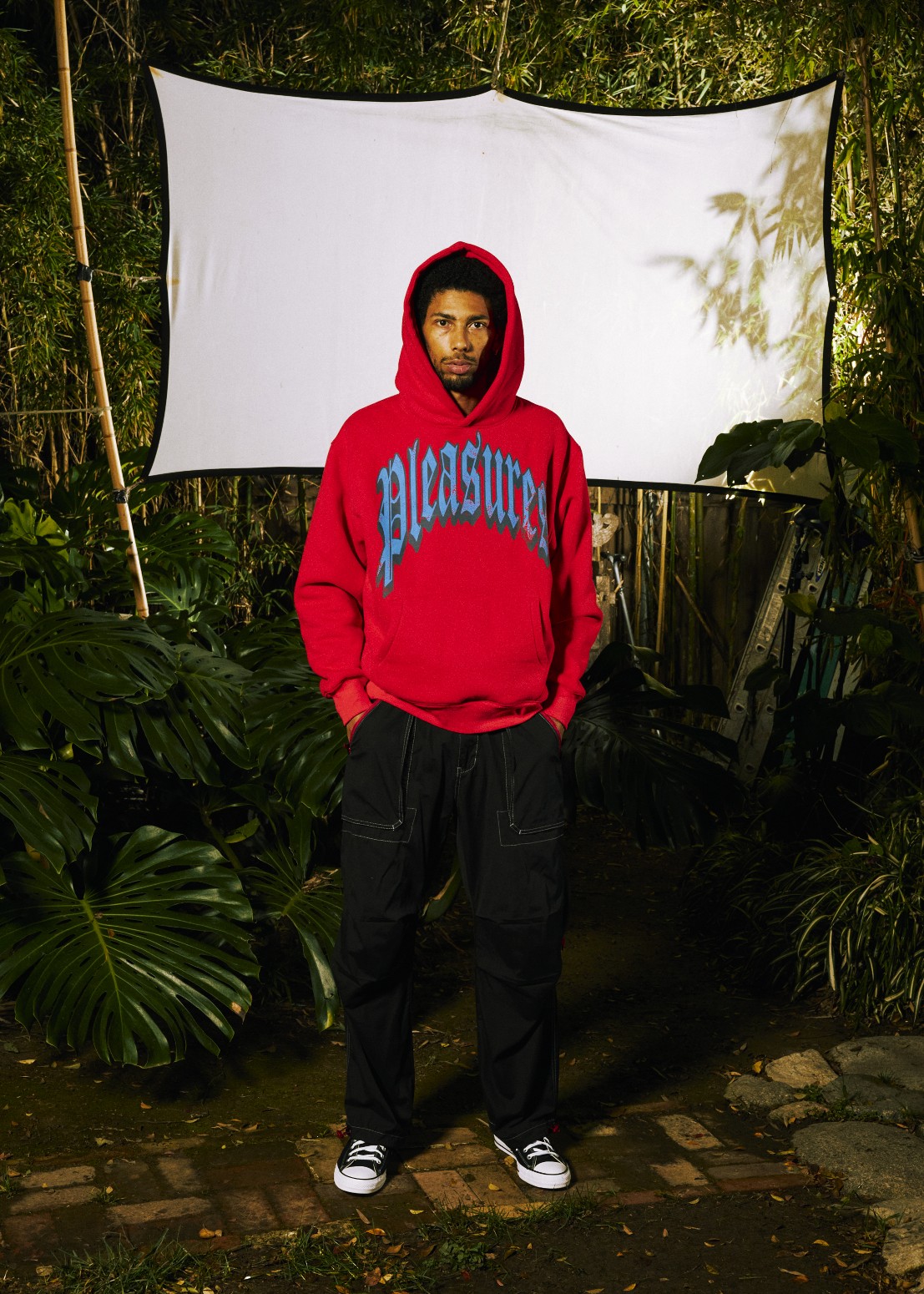 ��PLEASURES/�ץ쥸�㡼����TWITCH HOODIE �ѡ����� / BURNT ORANGE