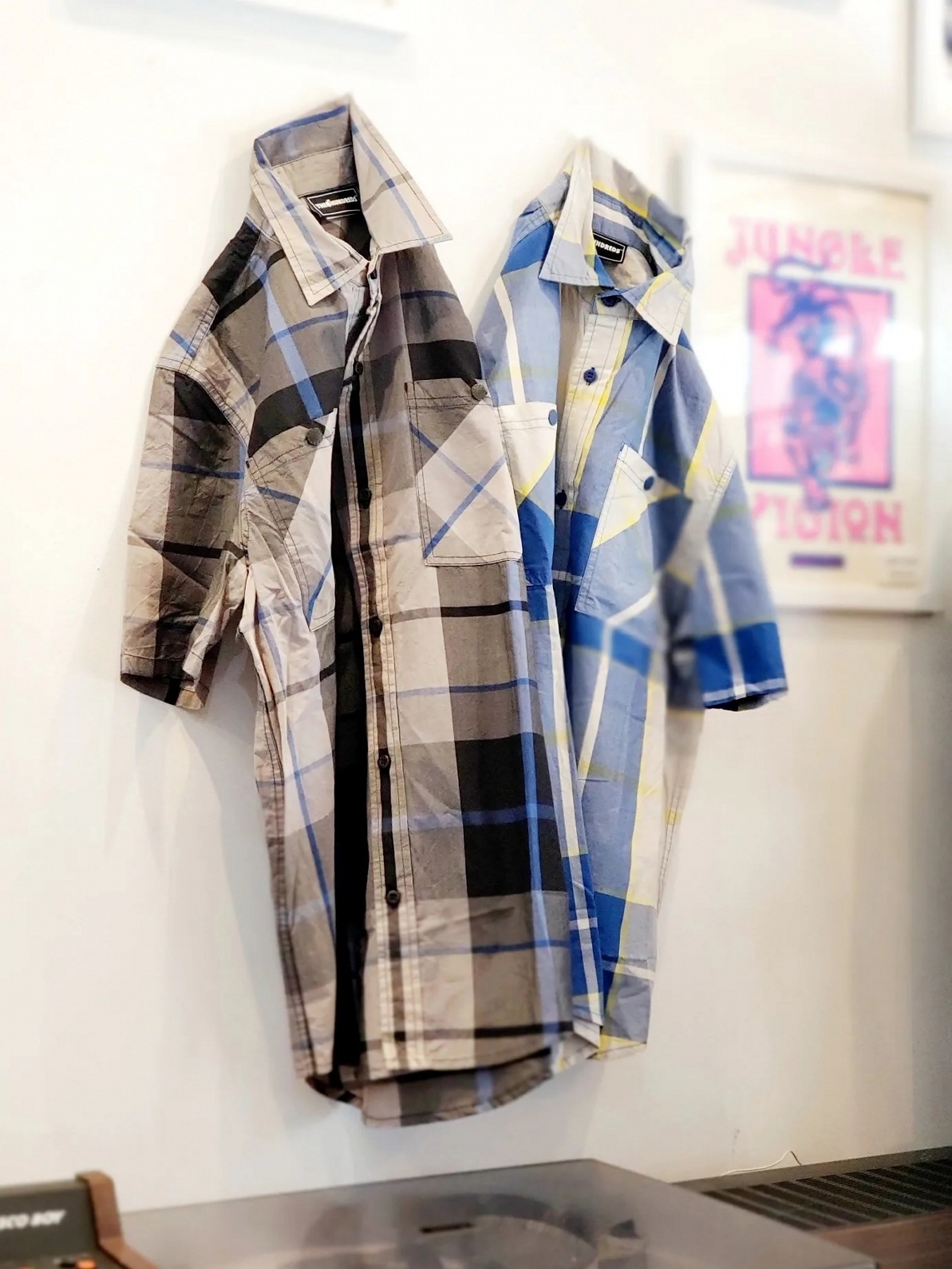 ��THE HUNDREDS/�����ϥ�ɥ�åġ�FLAXX SS WOVEN Ⱦµ����� / BLUE �֥롼 ��