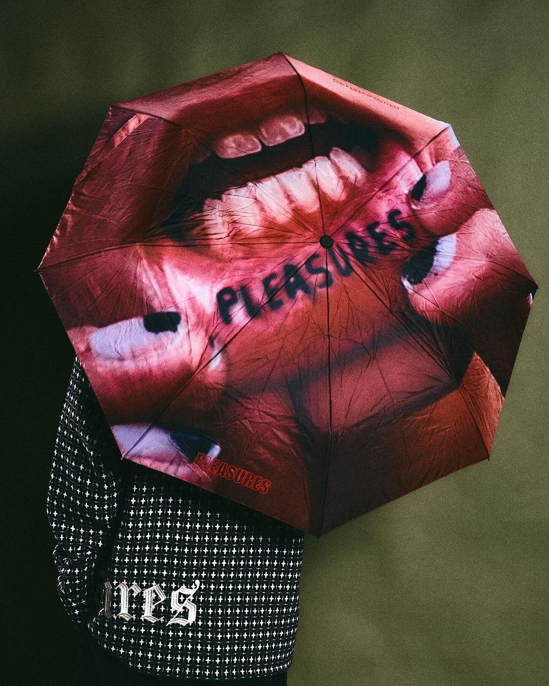 ��PLEASURES/�ץ쥸�㡼����TATTOO UMBRELLA ����֥�� / MULTI