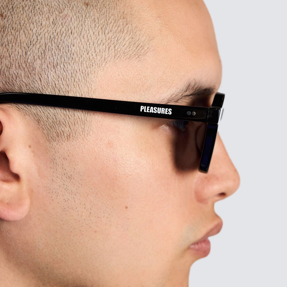 PLEASURES/ץ쥸㡼ERA SUNGLASSES 󥰥饹 / BLACK