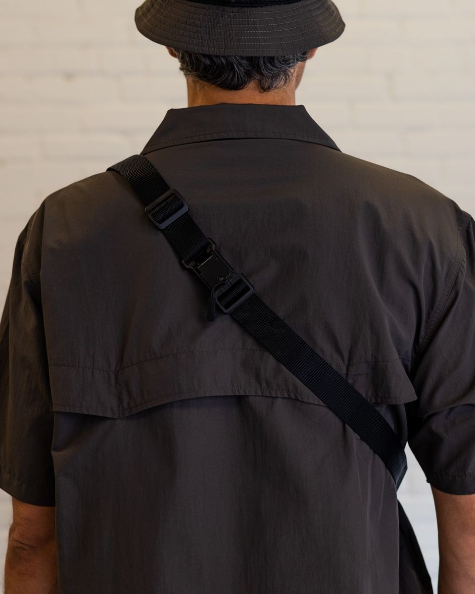 RAISED BY WOLVES/쥤ɥХ֥SIDE BAG ɥХå / BLACK