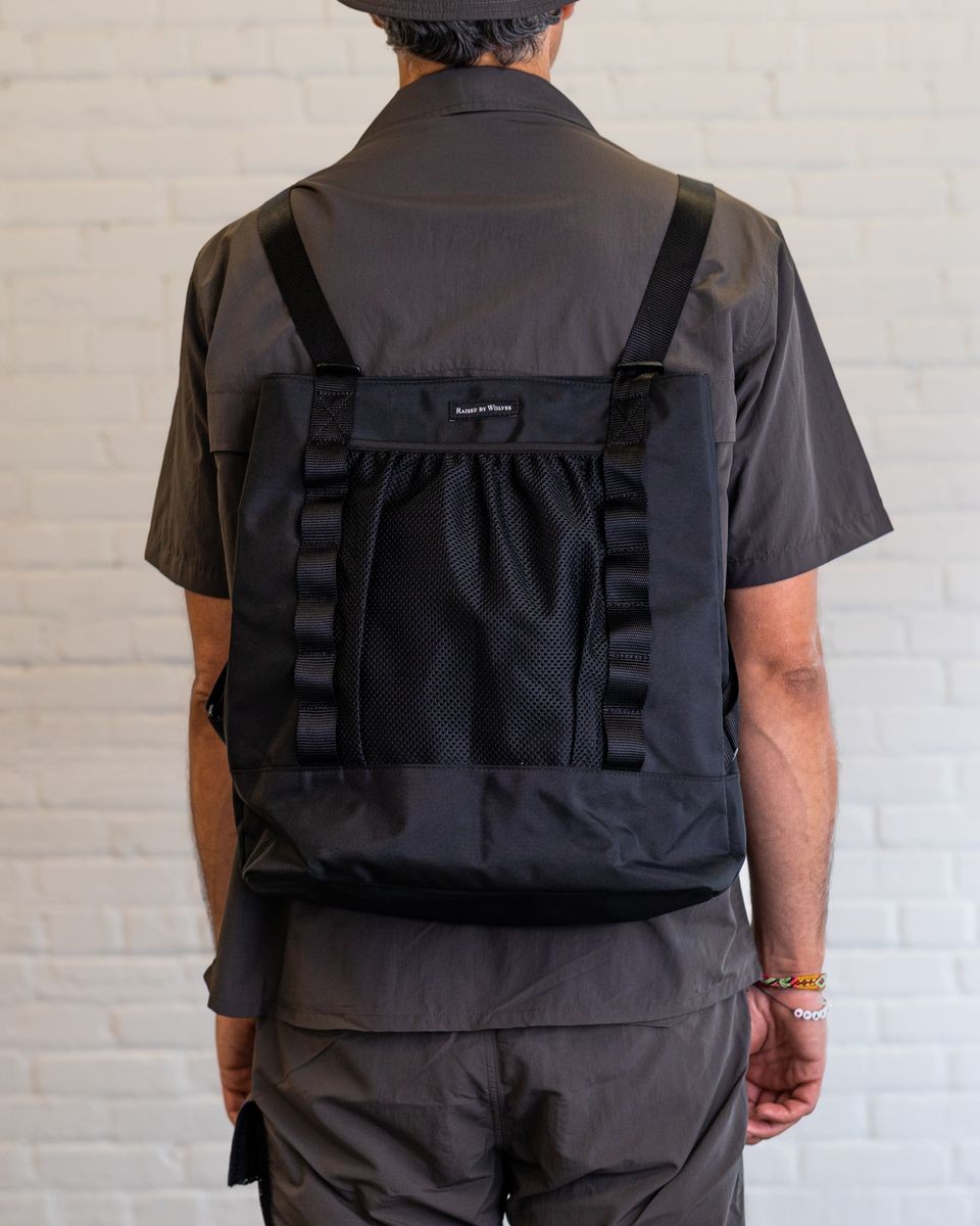 RAISED BY WOLVES/쥤ɥХ֥CONVERTIBLE TOTE BAG ȡȥХå / BLACK