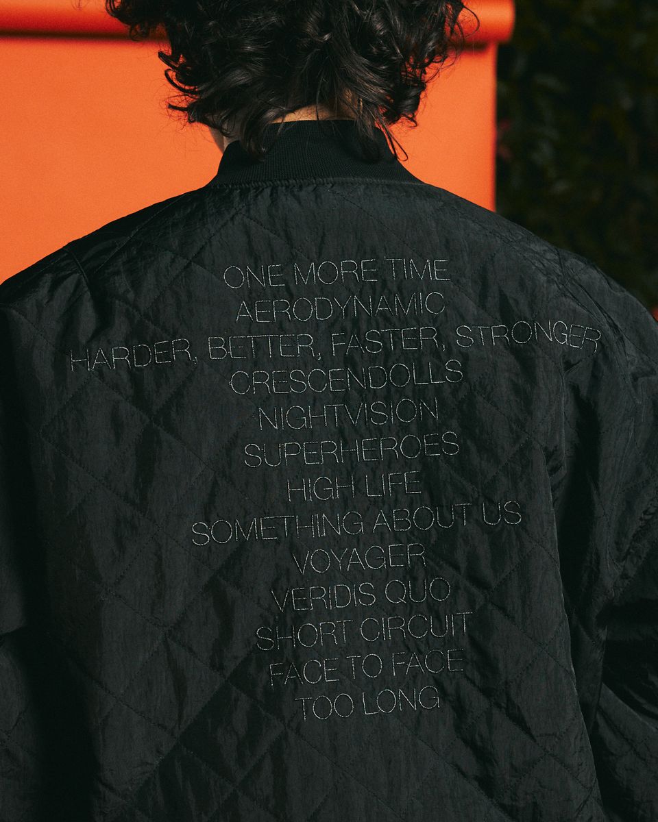 ��PLEASURES/�ץ쥸�㡼����DAFT PUNK/���եȡ��ѥ󥯡�DAFT CLUB REVERSIBLE BOMBER �ܥ�С����㥱�å� / BLACK