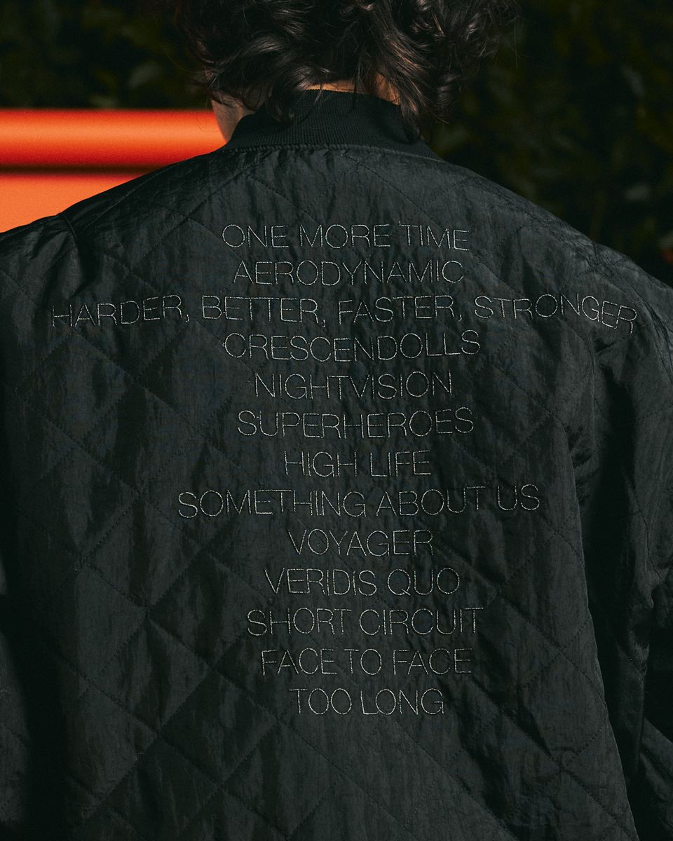 ��PLEASURES/�ץ쥸�㡼����DAFT PUNK/���եȡ��ѥ󥯡�DAFT CLUB REVERSIBLE BOMBER �ܥ�С����㥱�å� / BLACK